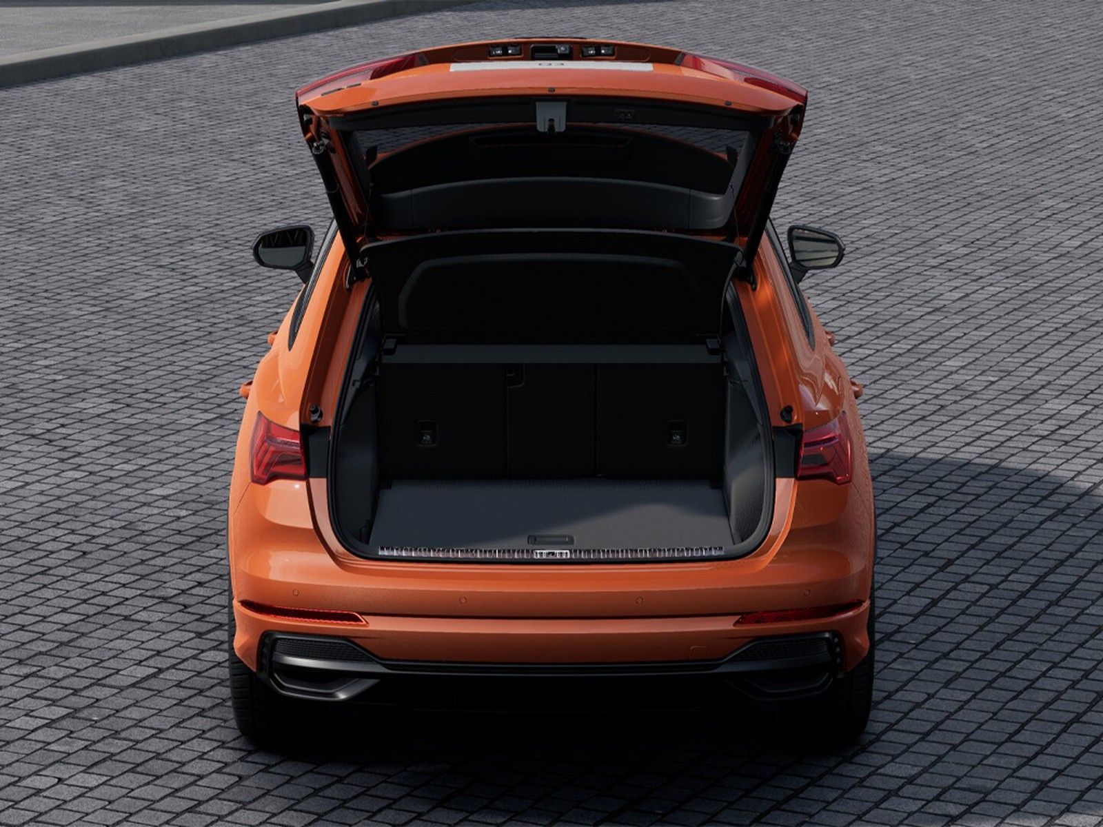 Audi Q3 35 1.5 tfsi identity black s-tronic