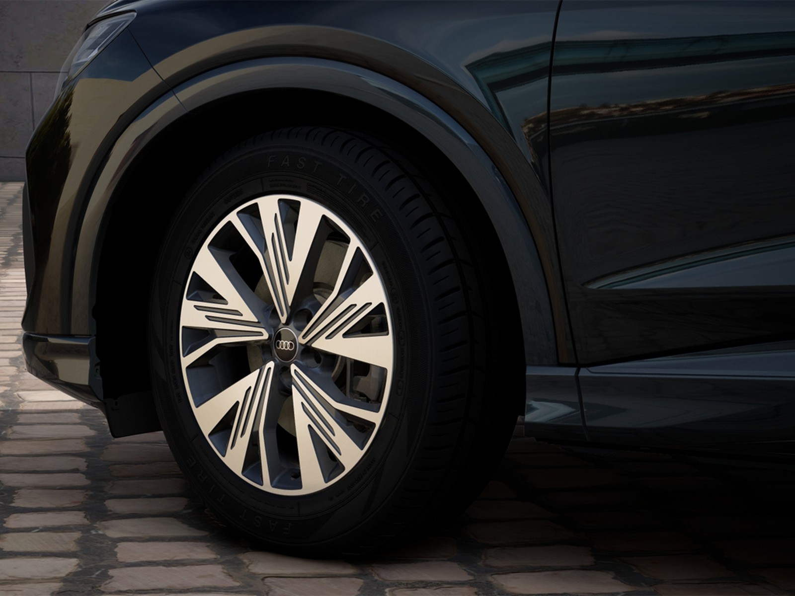 Audi Q4 40 business advanced