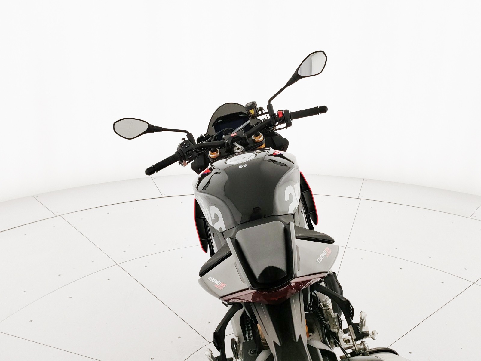 Aprilia Tuono APRILIA V4 FACTORY