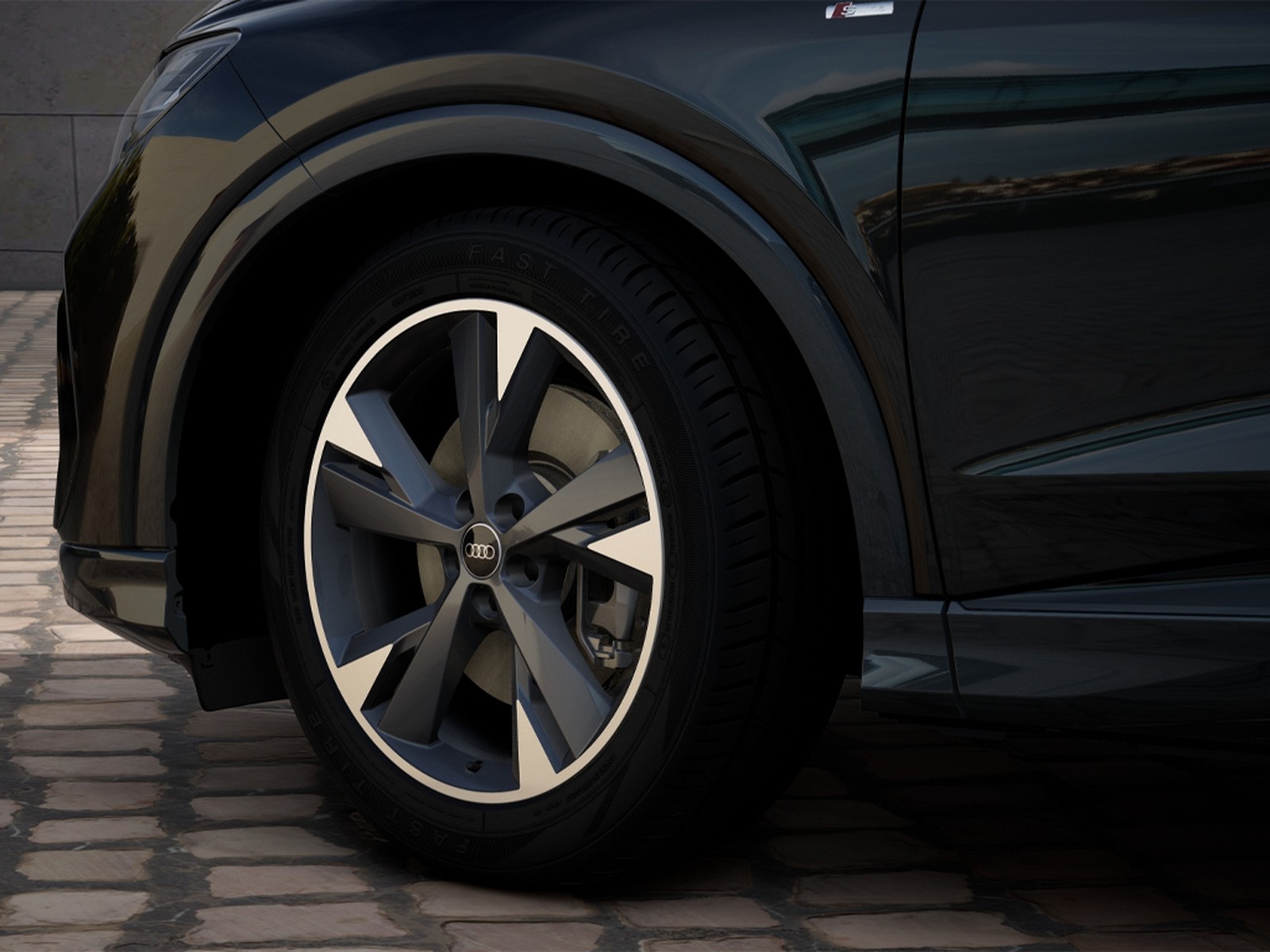 Audi Q4 50 s line edition quattro