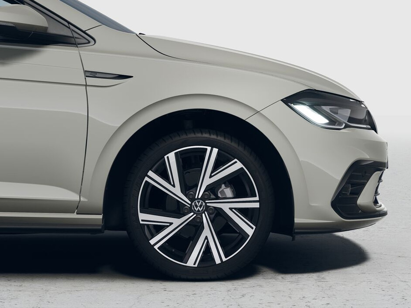 Volkswagen Polo 1.0 tsi r-line 95cv