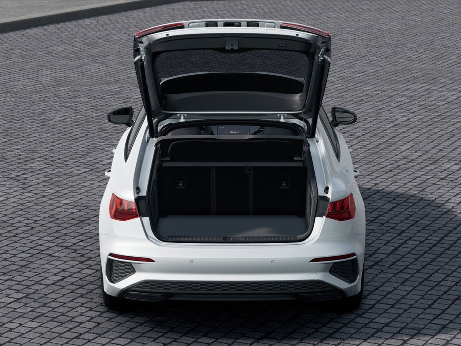 Audi A3 sportback 40 2.0 tdi identity black quattro s-tronic