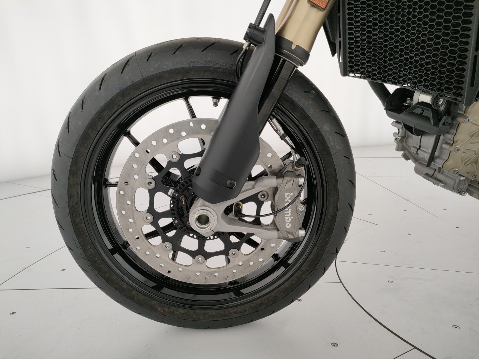Ducati Hypermotard 698