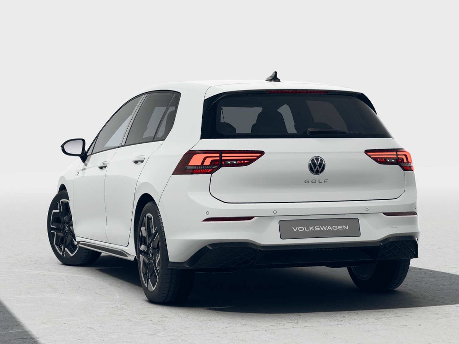 Volkswagen Golf 1.5 etsi r-line plus 115cv dsg