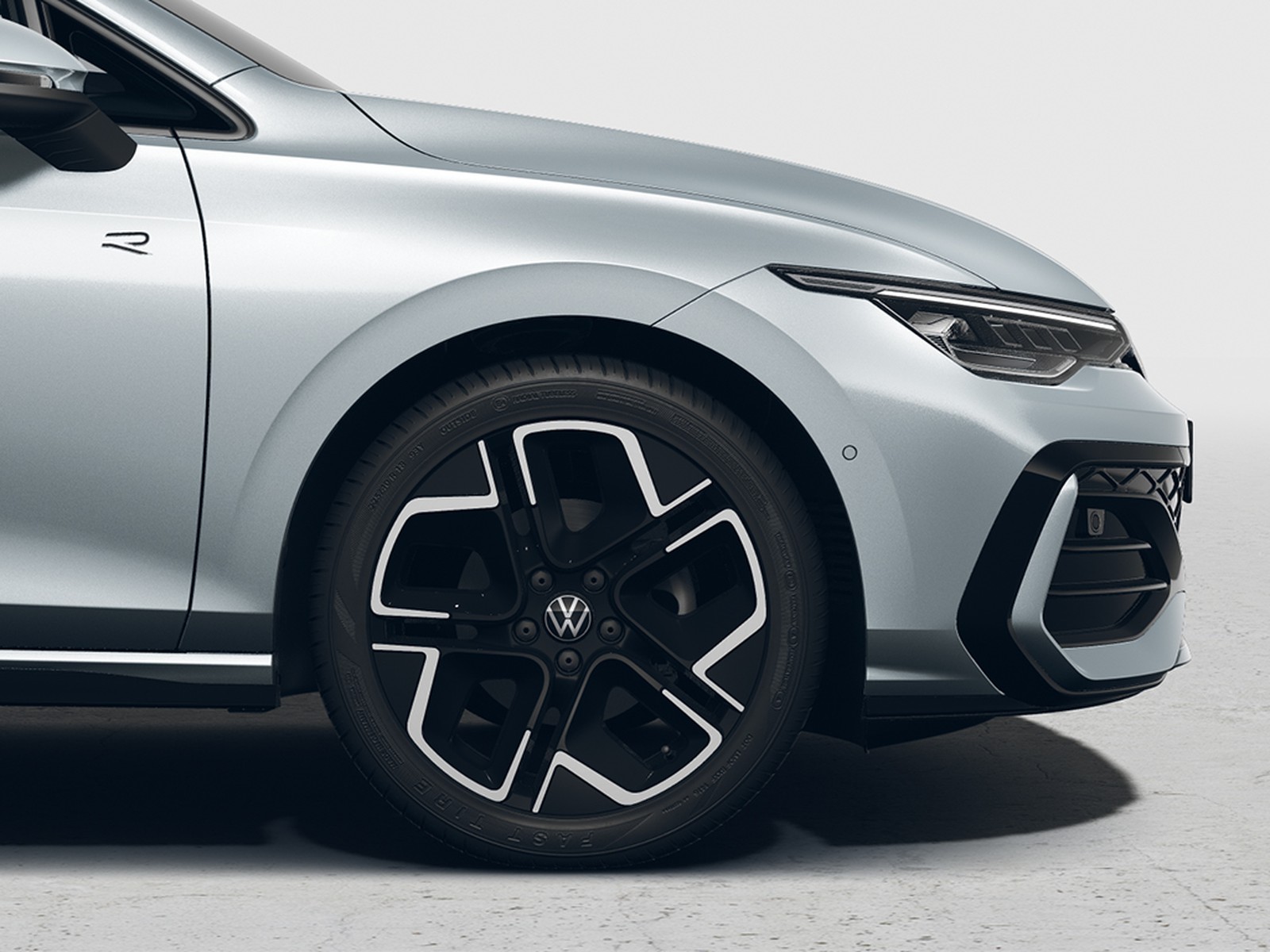 Volkswagen Golf 2.0 tdi r-line plus 150cv dsg