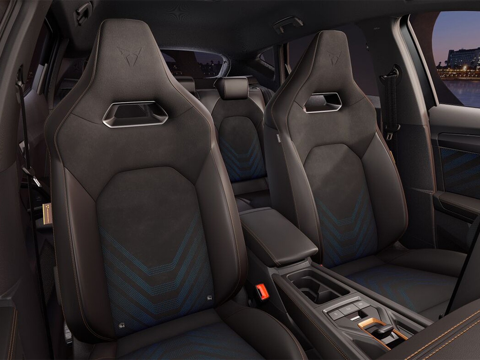 Cupra Formentor 1.5 e-hybrid dark night 204cv dsg