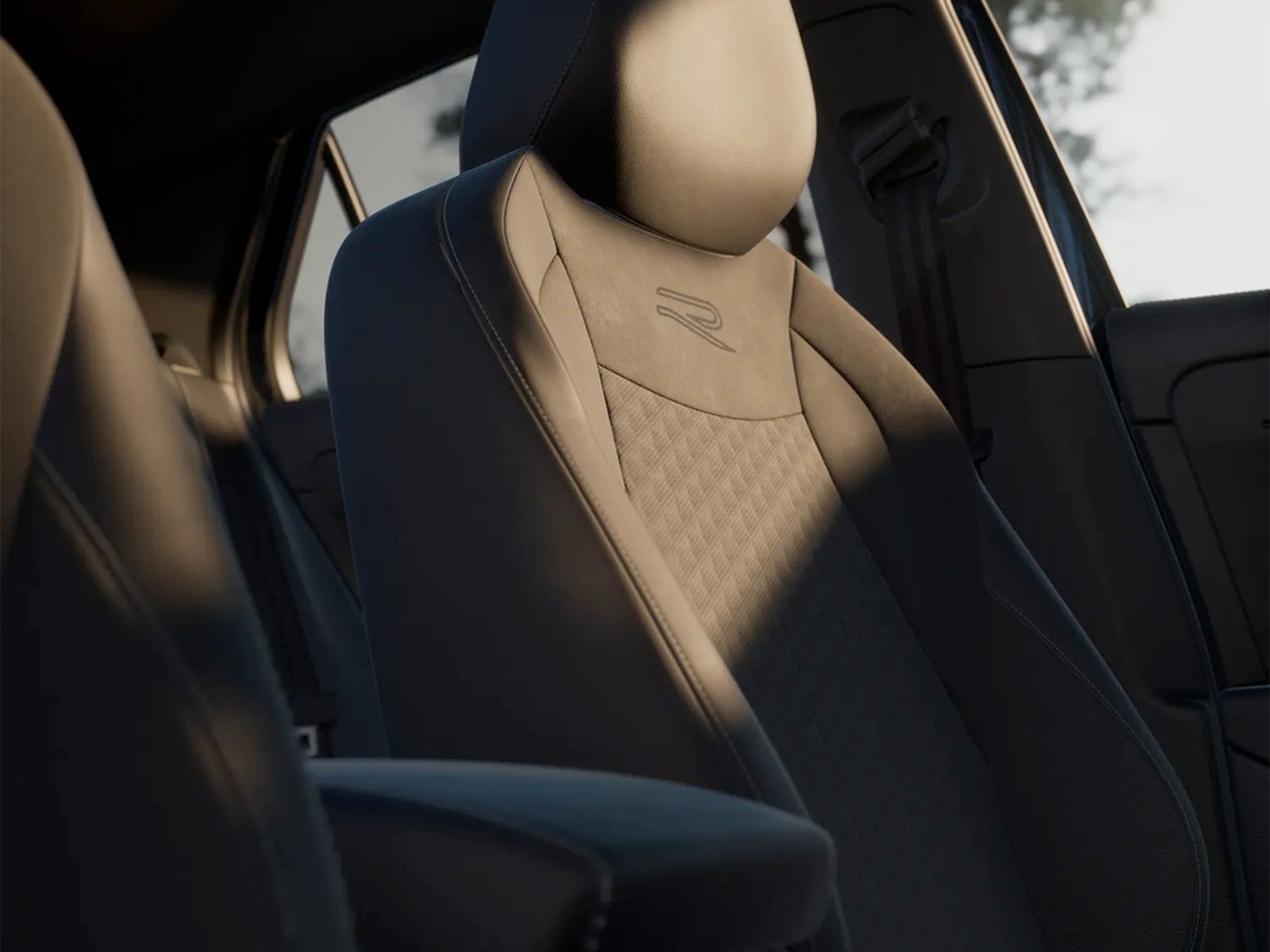 Volkswagen T-Roc 1.5 etsi r-line 150cv dsg