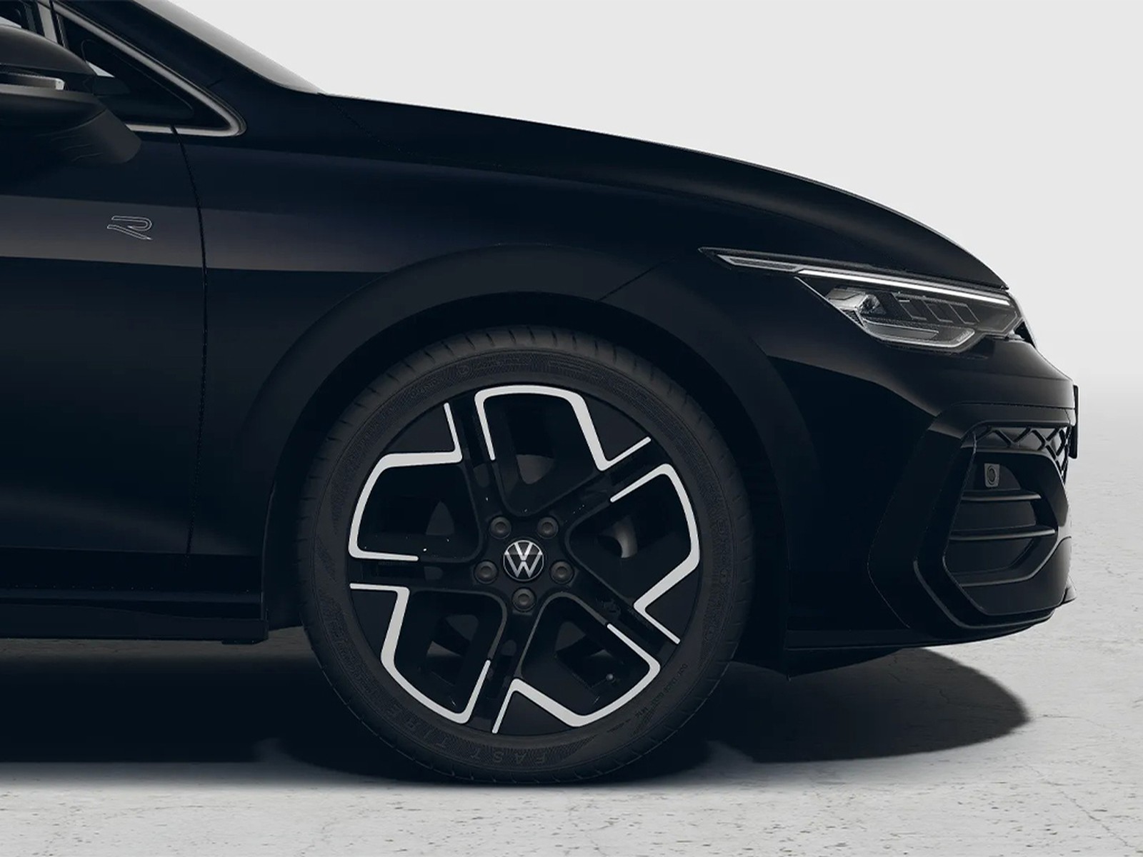 Volkswagen Golf 2.0 tdi r-line plus 150cv dsg