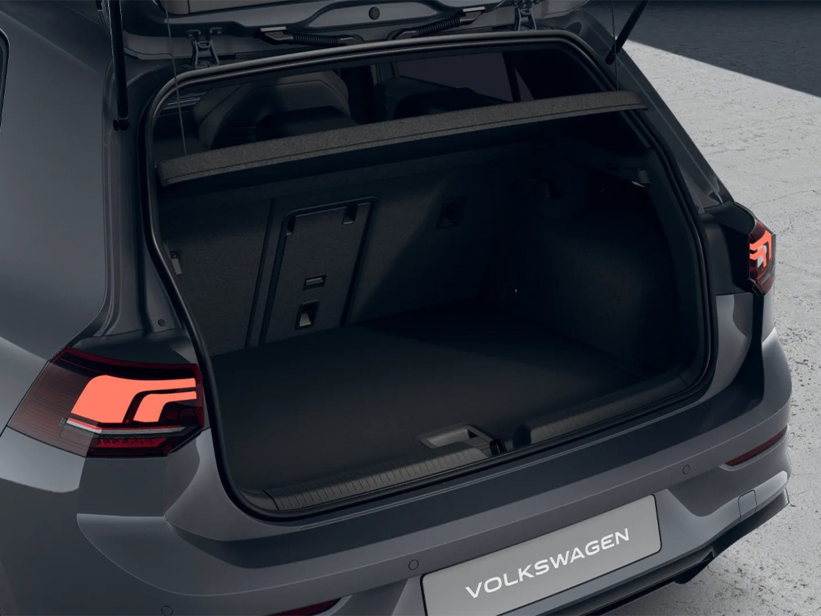 Volkswagen Golf 2.0 tdi r-line plus 150cv dsg