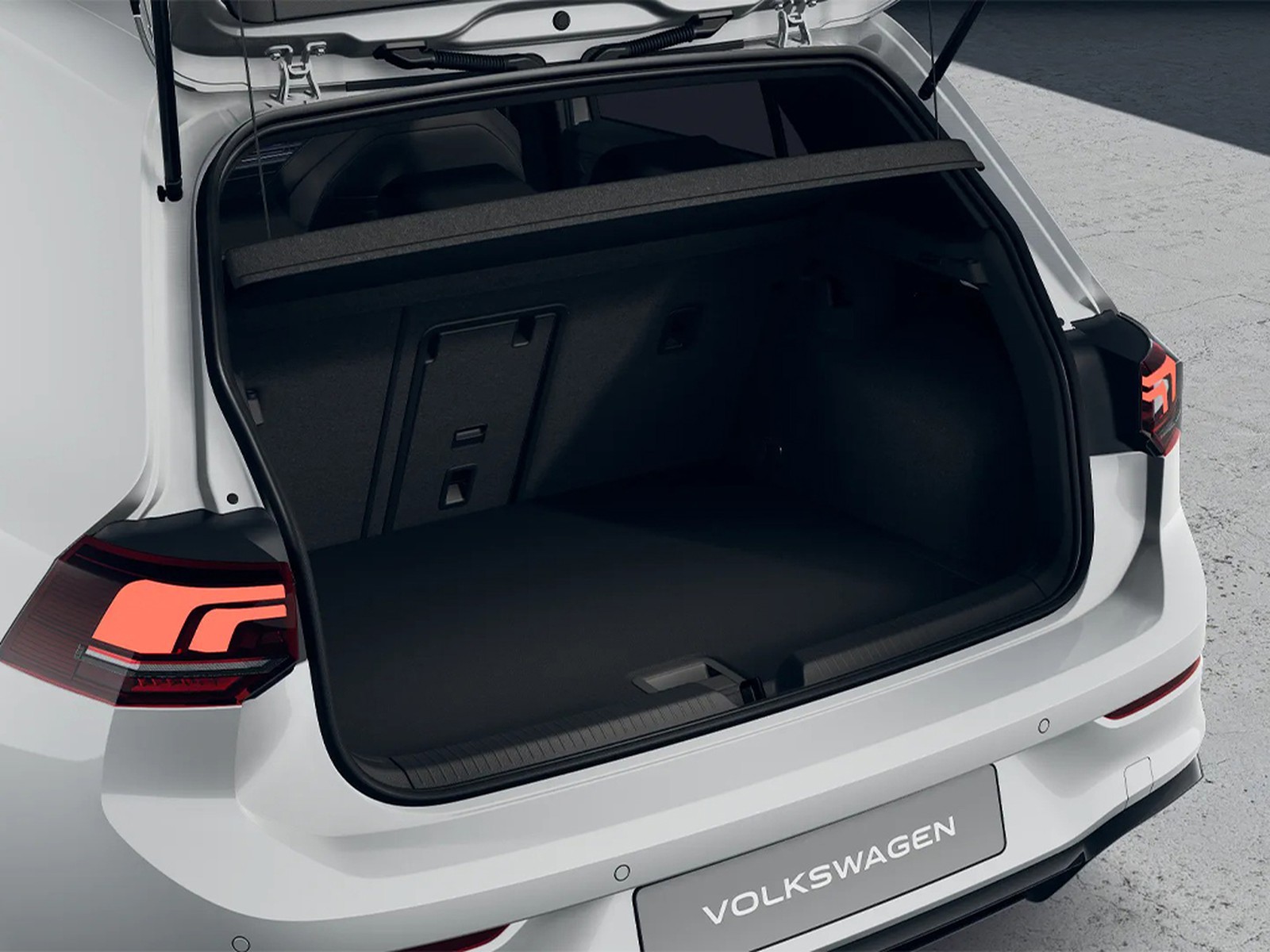 Volkswagen Golf 2.0 tdi r-line plus 150cv dsg