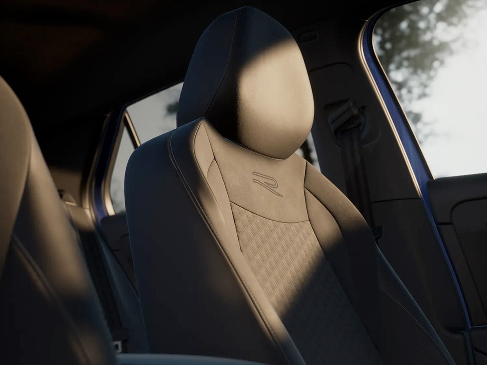 Volkswagen T-Roc 1.5 etsi r-line 150cv dsg