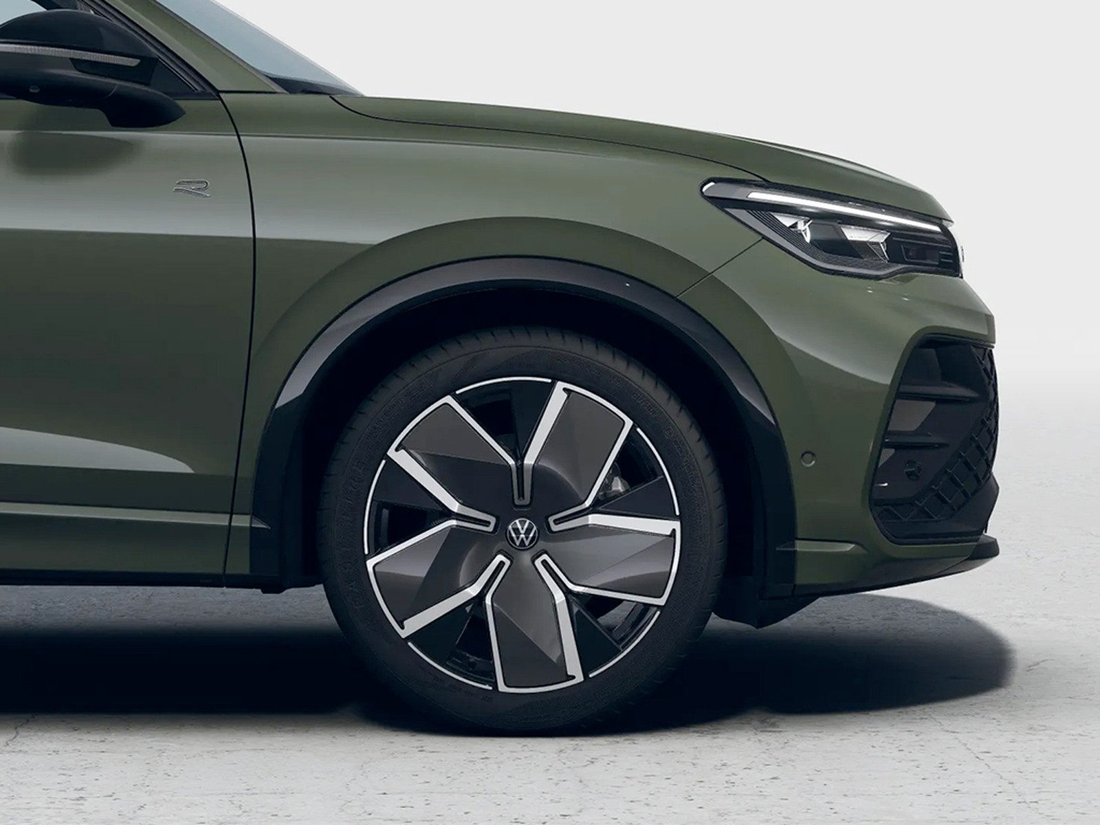 Volkswagen Tiguan 1.5 tsi ehybrid r-line plus 204cv dsg