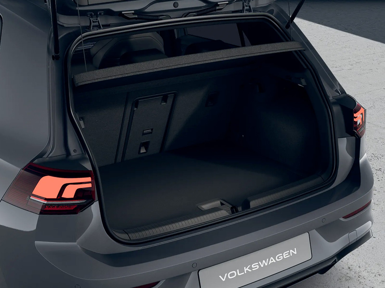 Volkswagen Golf 2.0 tdi r-line plus 150cv dsg