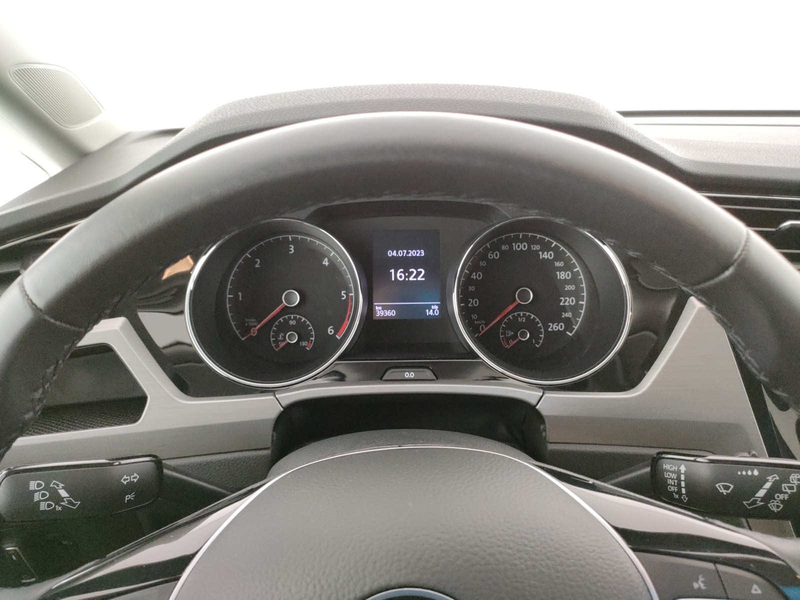 Volkswagen Touran 2.0 tdi business dsg