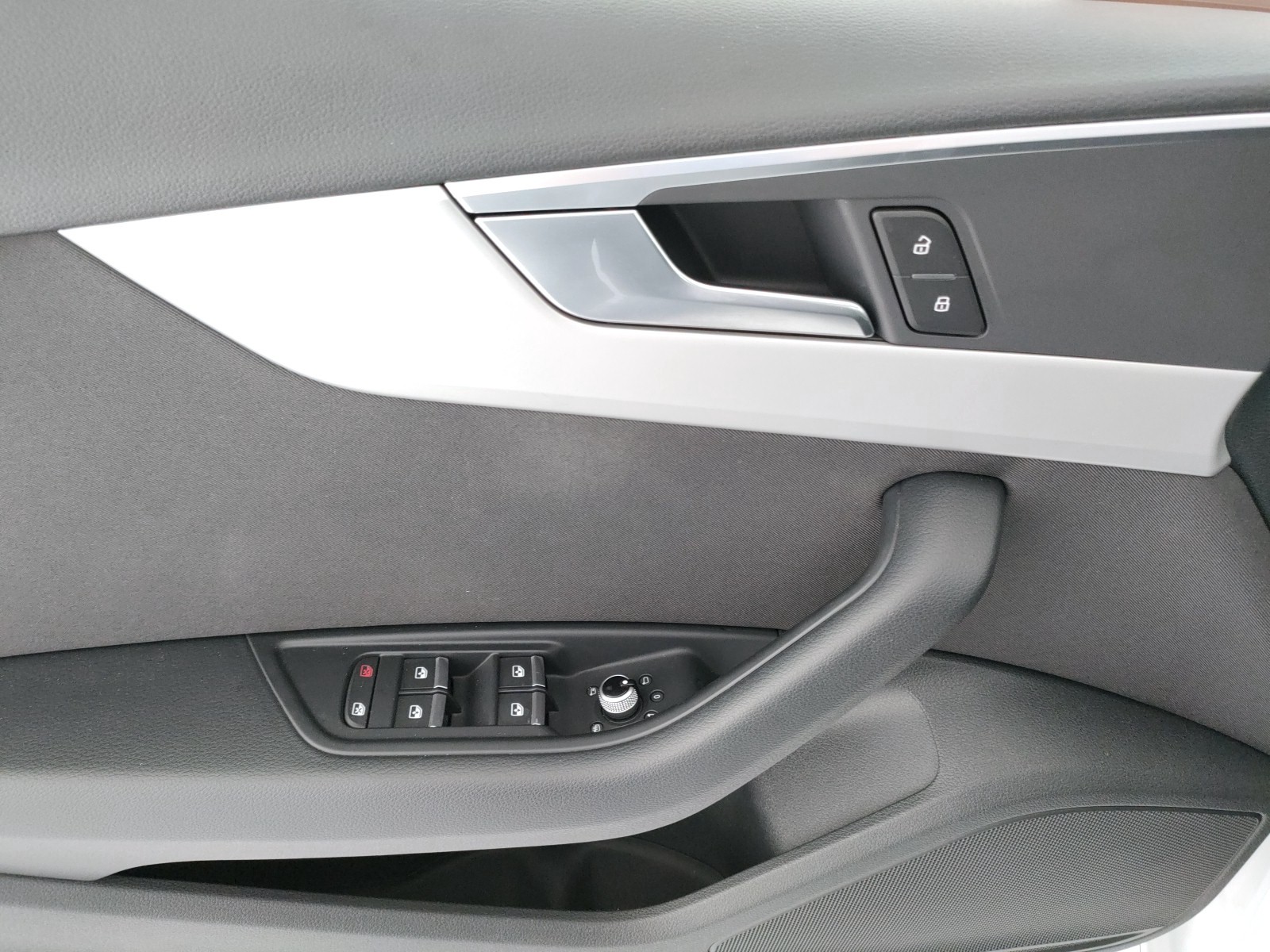 Audi A4 avant 30 2.0 tdi mhev business advanced 136cv s-tronic