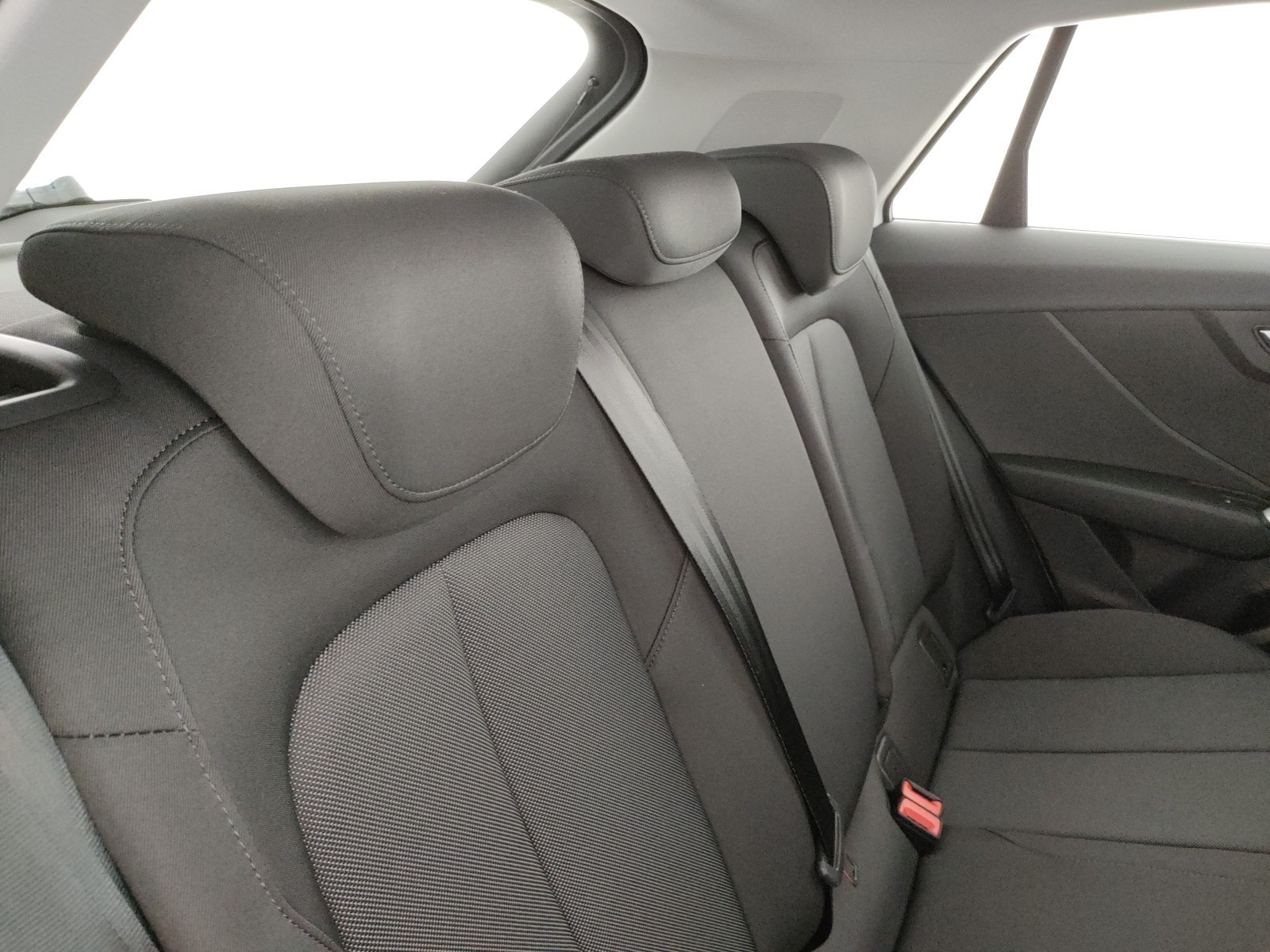 Audi Q2 30 2.0 tdi business s-tronic