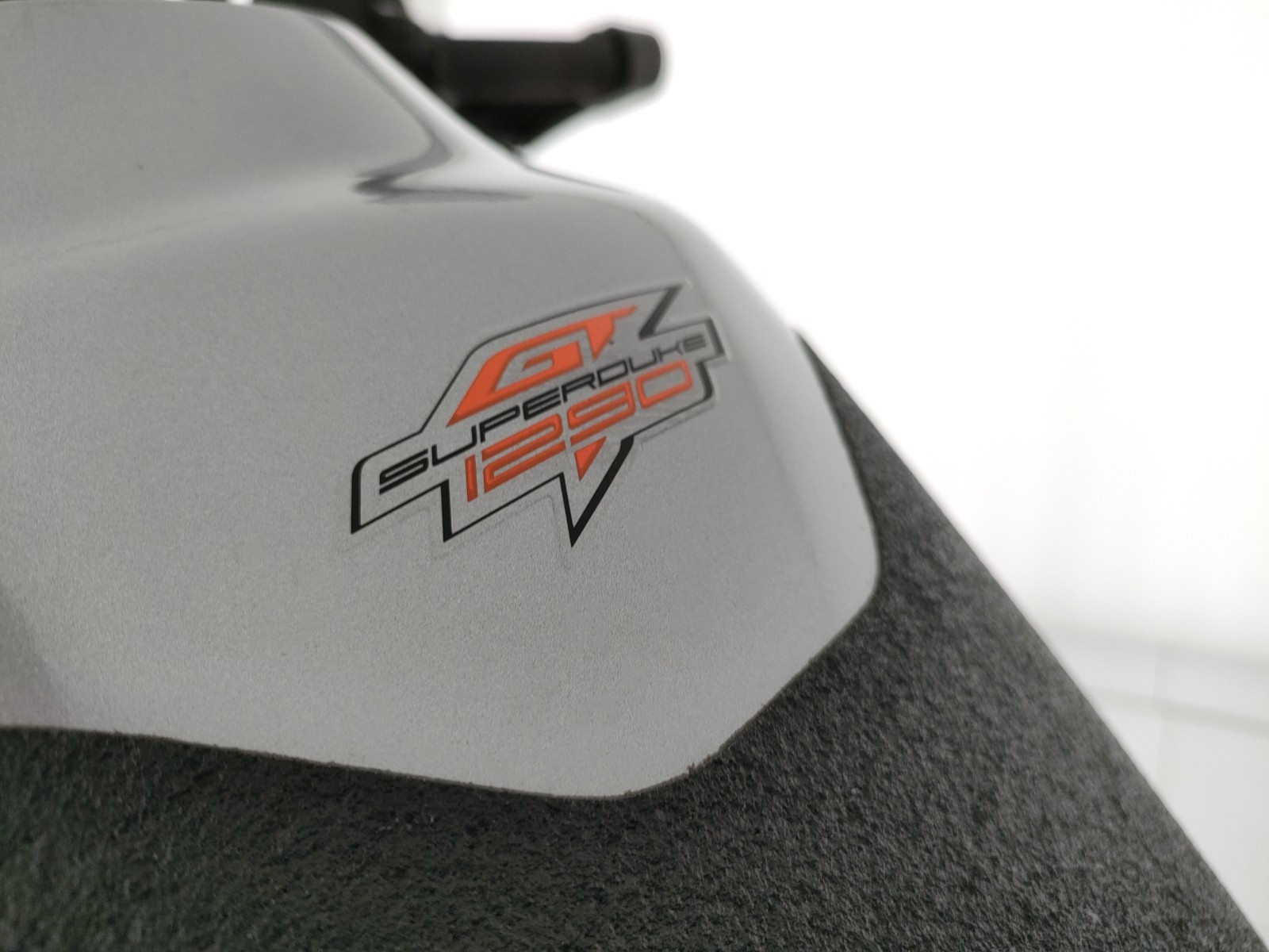 KTM 1290 Super Duke GT 