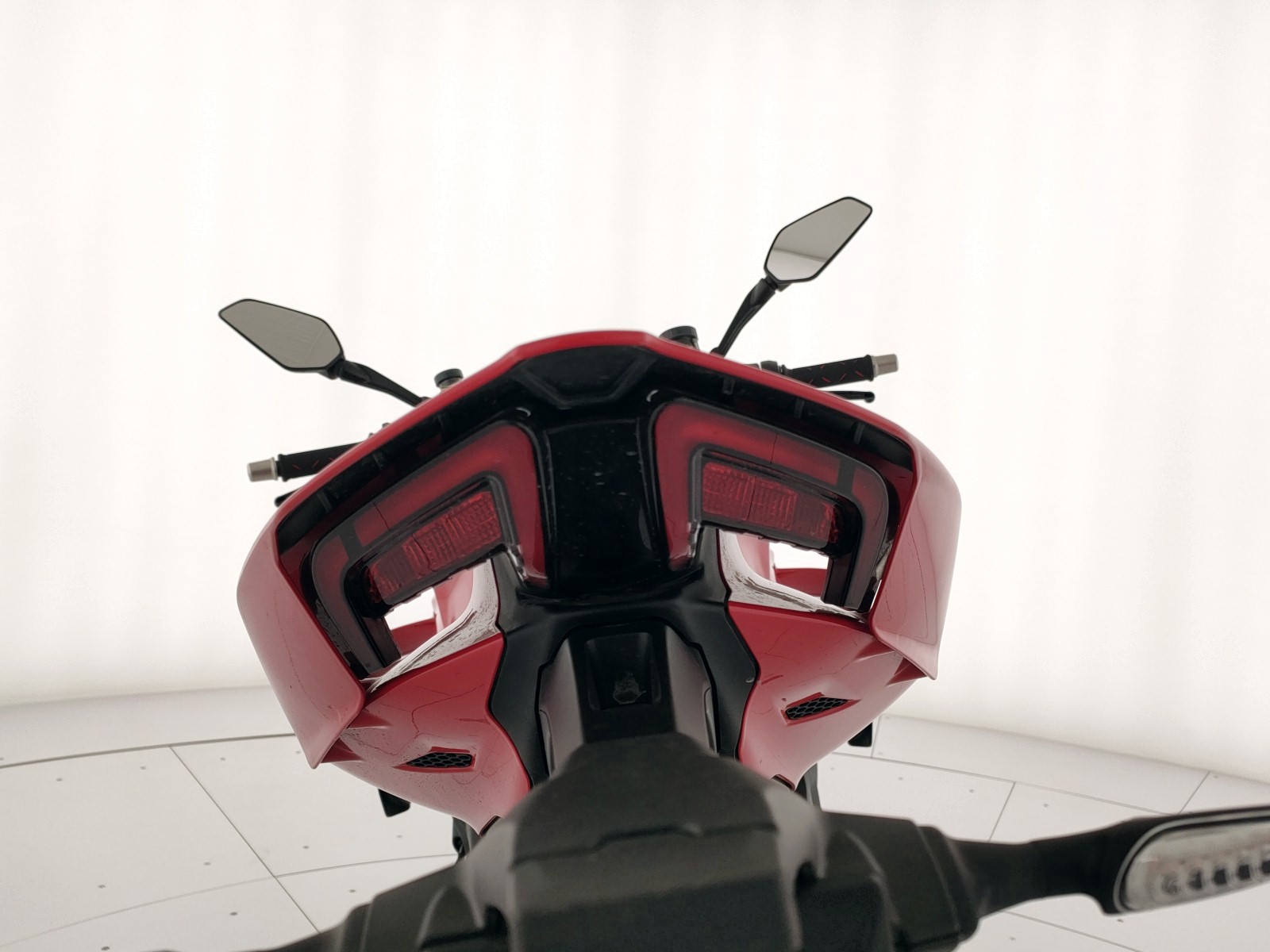 Ducati Streetfighter V4 S Red my25