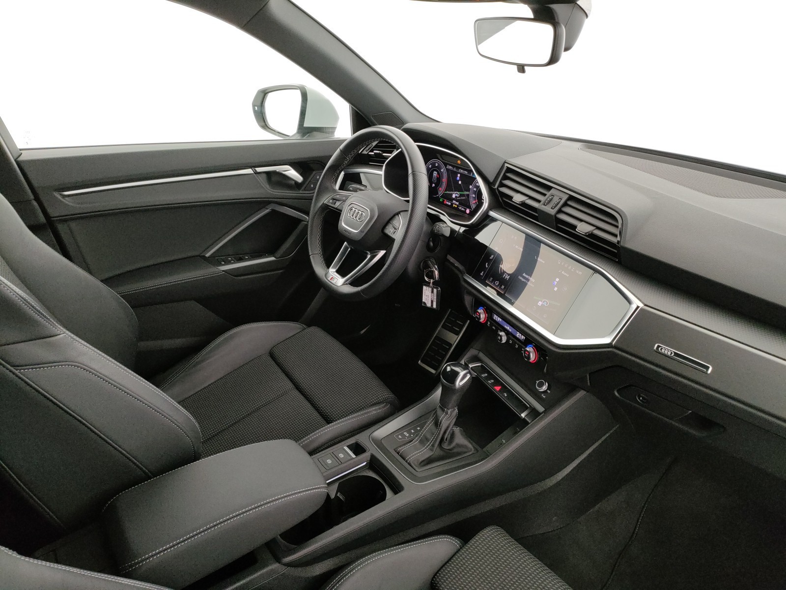 Audi Q3 35 2.0 tdi s line edition s-tronic