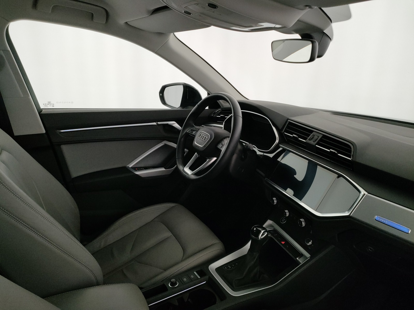 Audi Q3 45 1.4 tfsi e business s-tronic