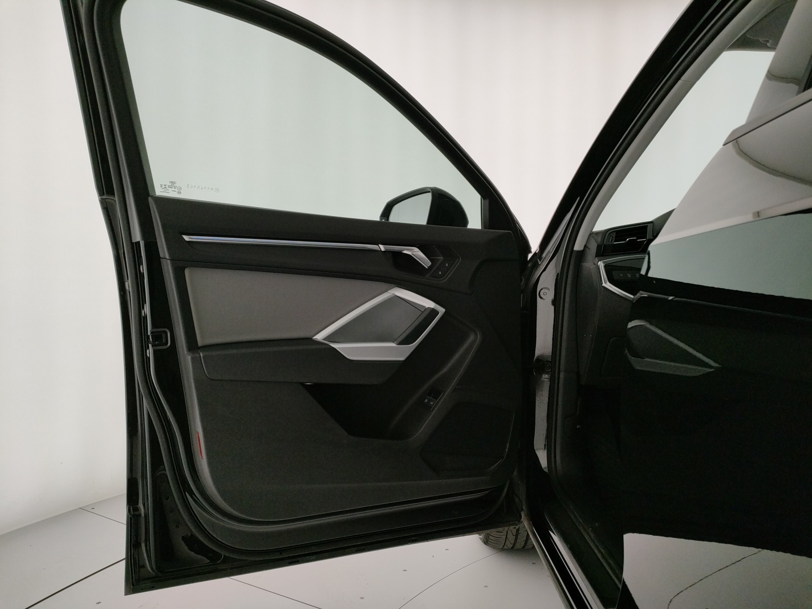 Audi Q3 45 1.4 tfsi e business s-tronic