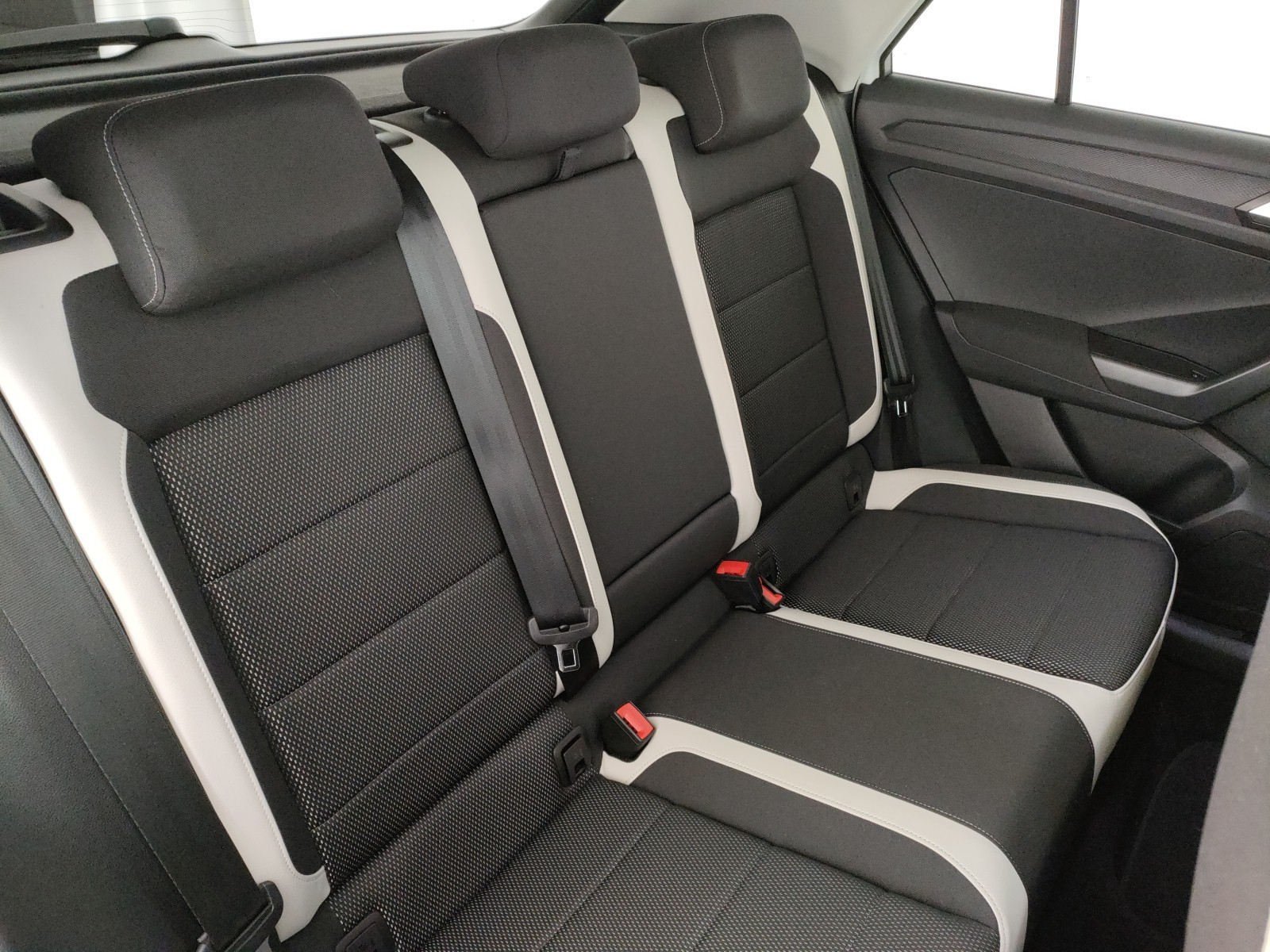 Volkswagen T-Roc 1.5 tsi advanced dsg