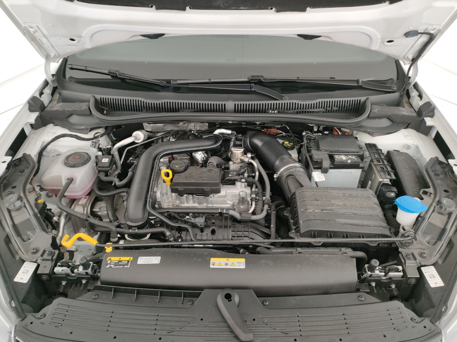 Volkswagen Taigo 1.0 tsi r-line 110cv