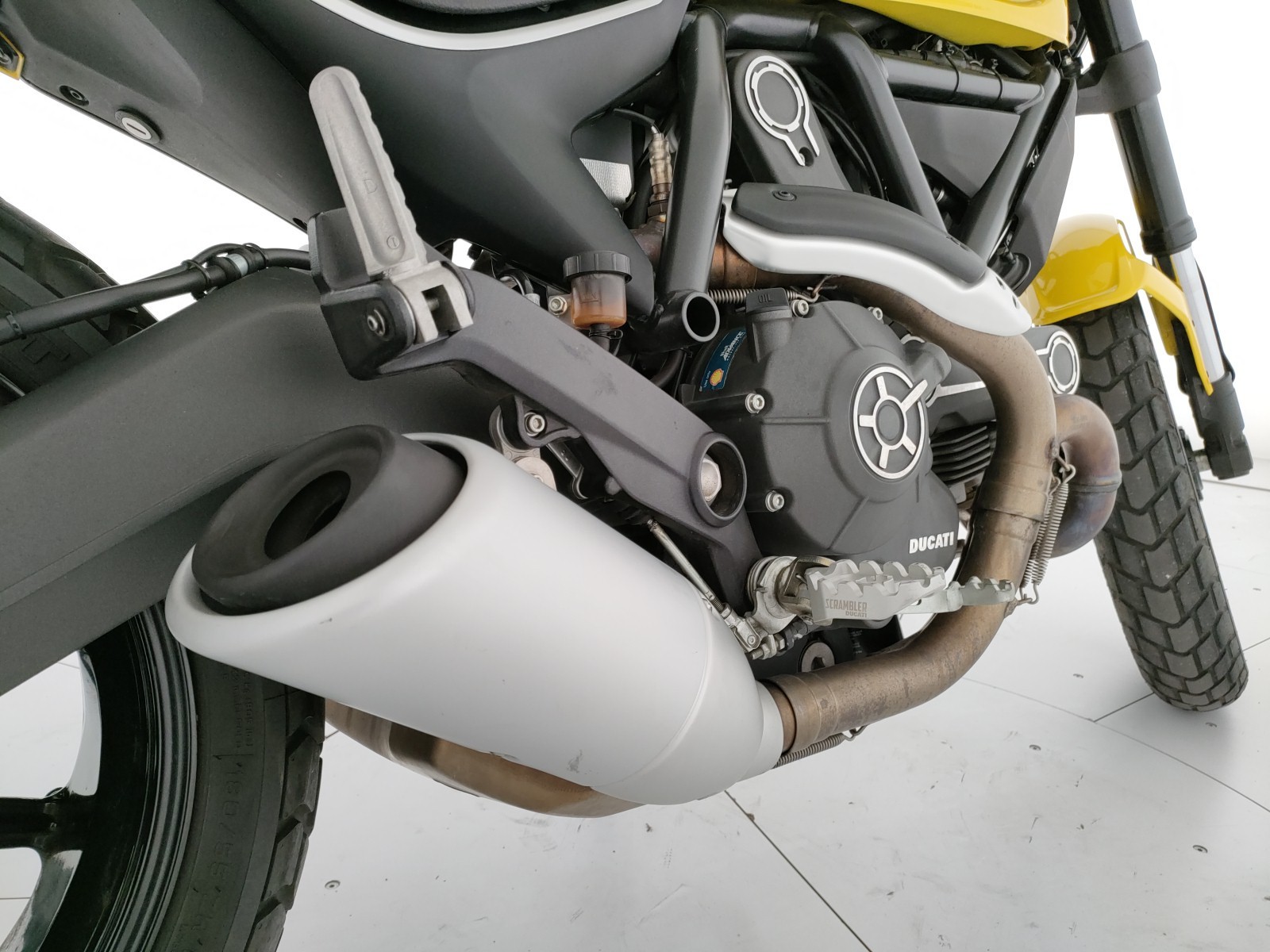 Ducati Scrambler 800 Icon Yellow my15