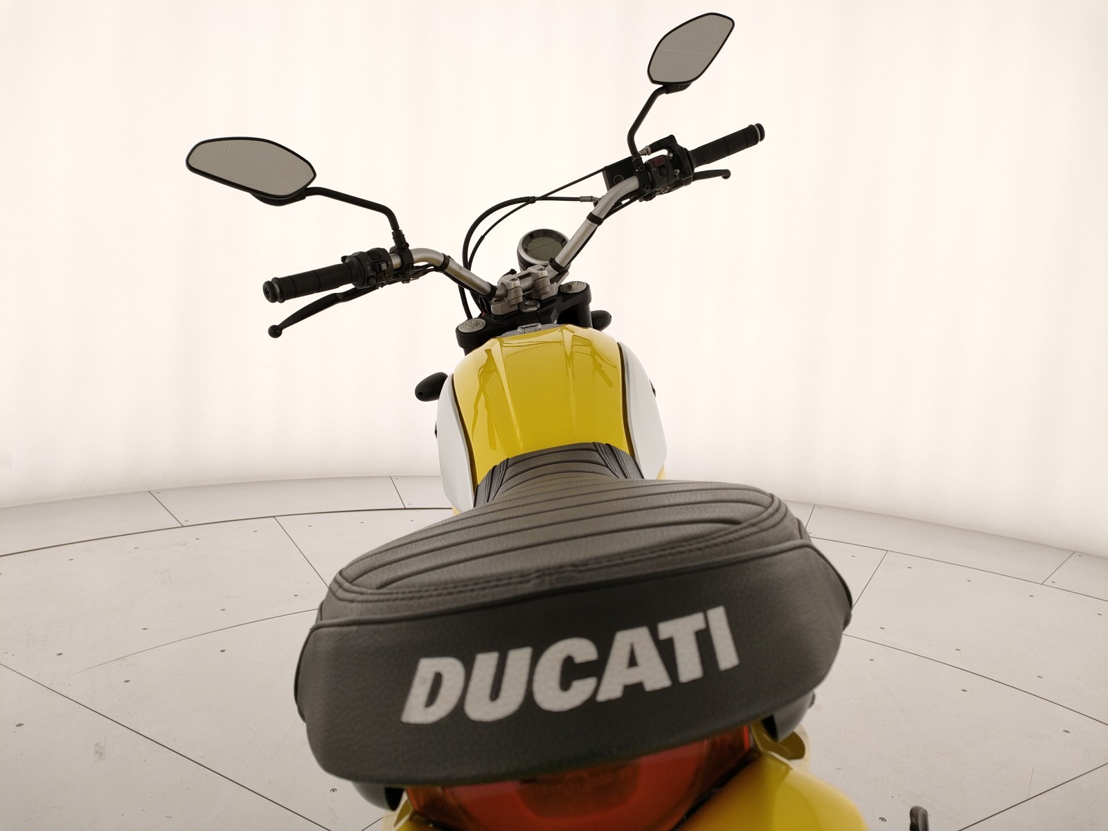 Ducati Scrambler 800 Icon Yellow my15