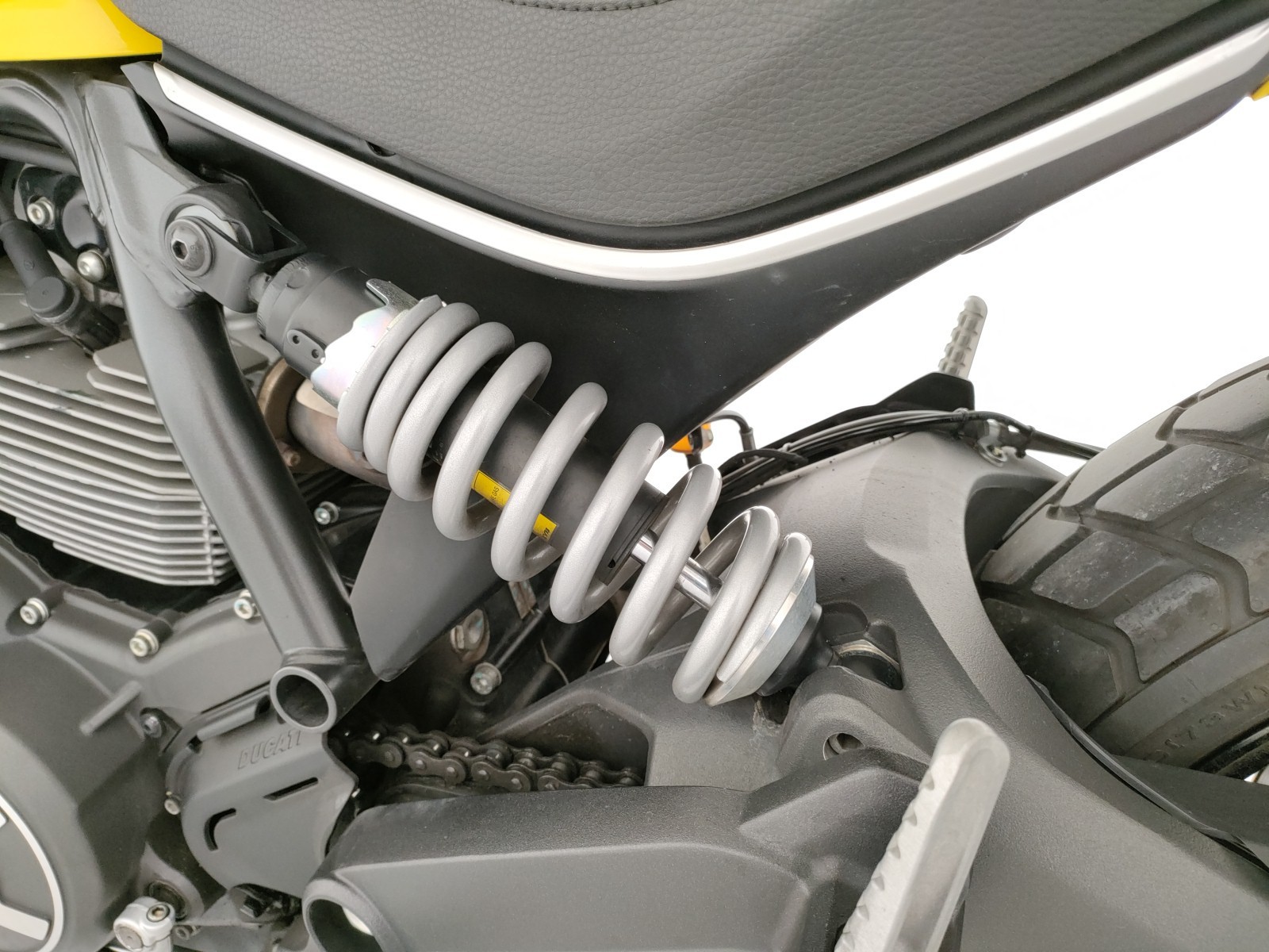 Ducati Scrambler 800 Icon Yellow my15