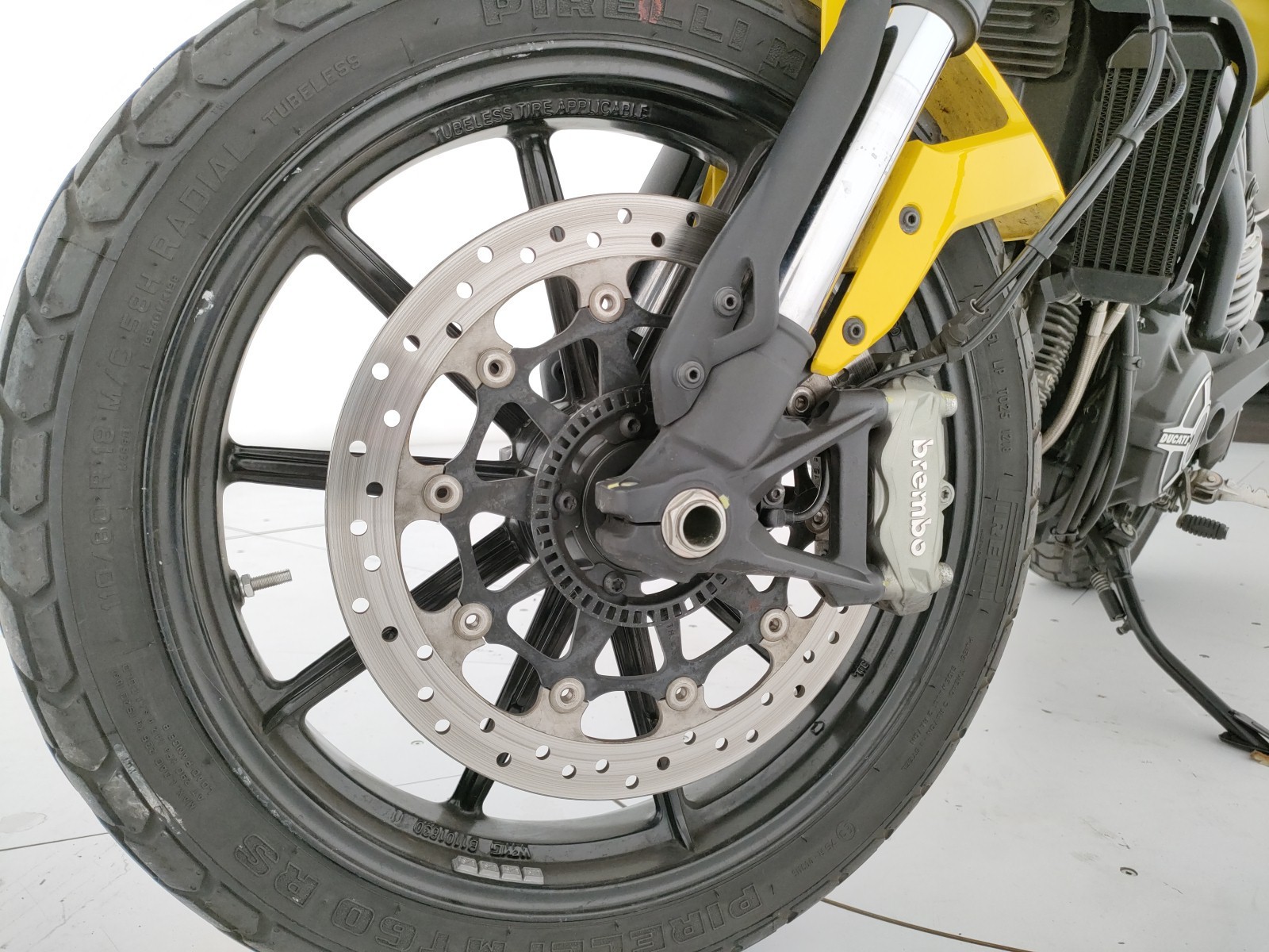 Ducati Scrambler 800 Icon Yellow my15