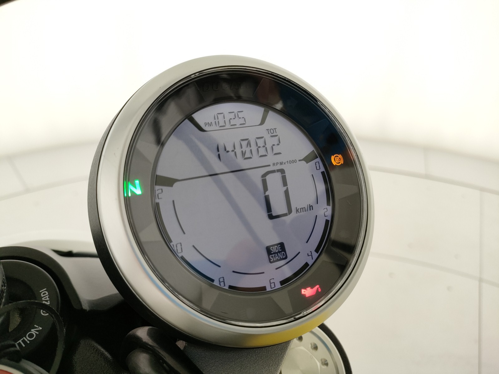 Ducati Scrambler 800 Icon Yellow my15