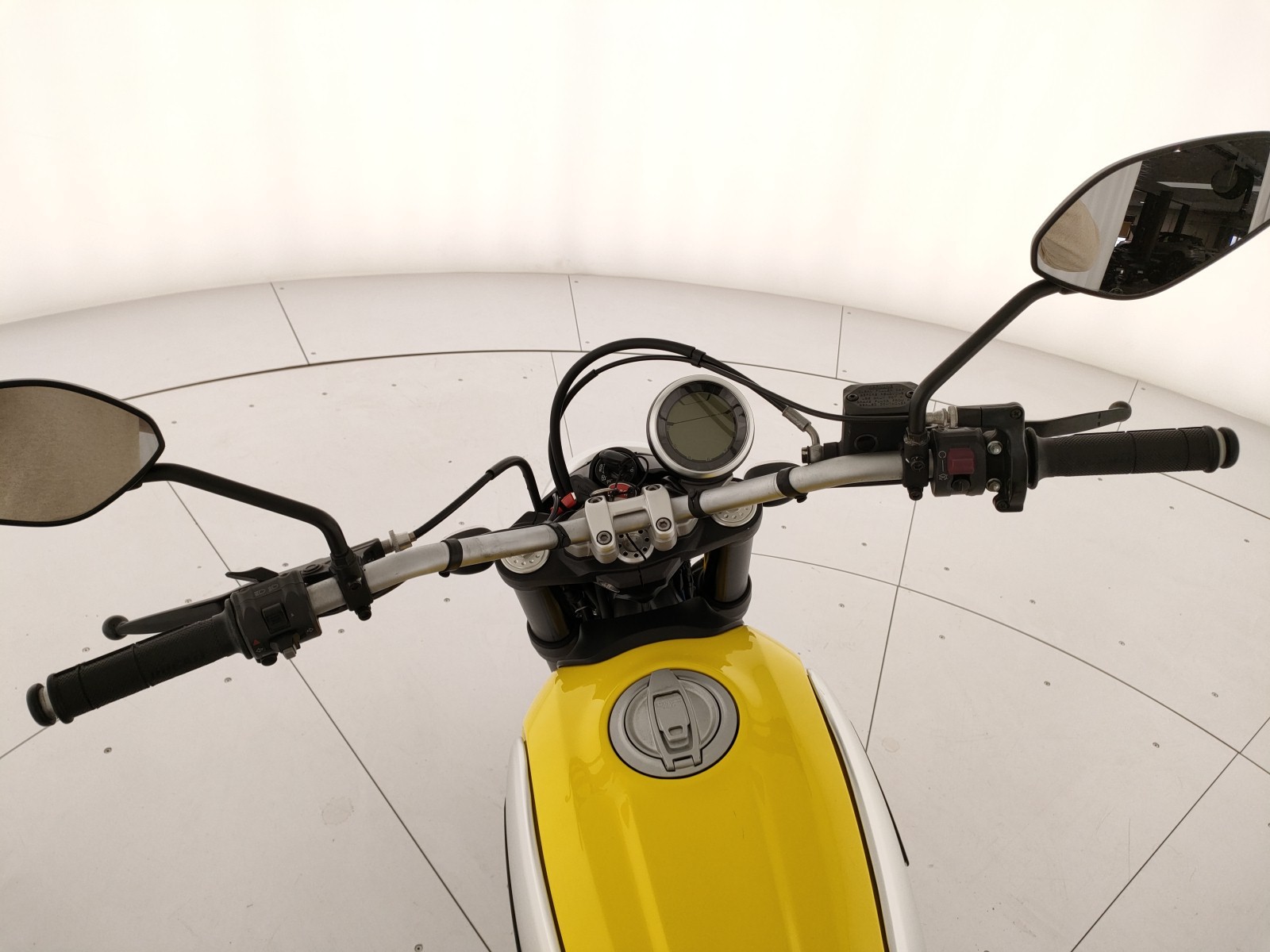 Ducati Scrambler 800 Icon Yellow my15
