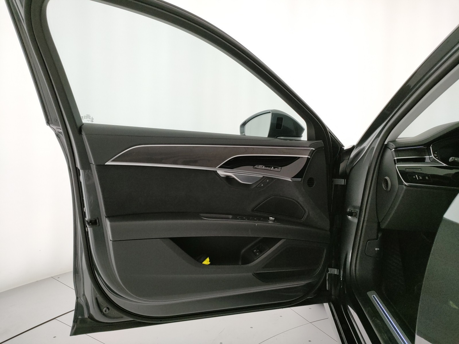 Audi A8 60 3.0 tfsi e quattro tiptronic