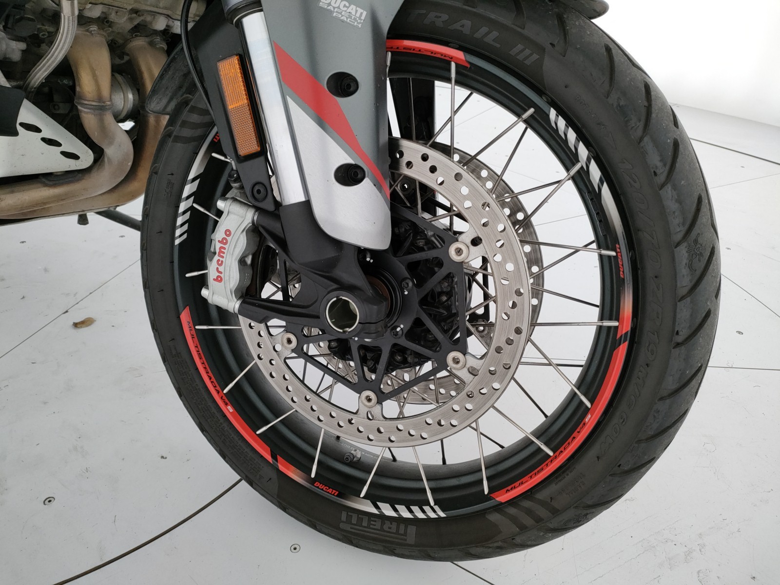 Ducati Multistrada V4 1160 S Travel&Radar Aviator Grey raggi