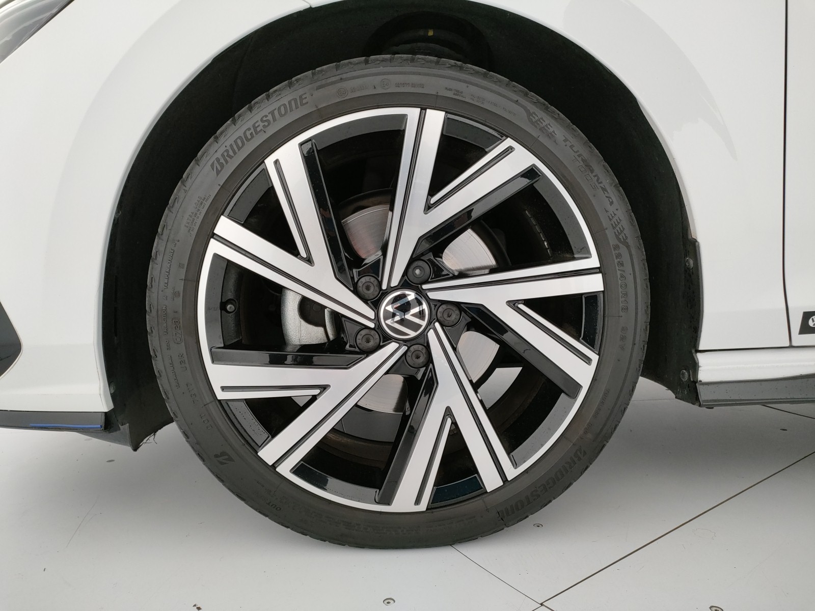 Volkswagen Golf 2.0 tdi r-line 150cv dsg