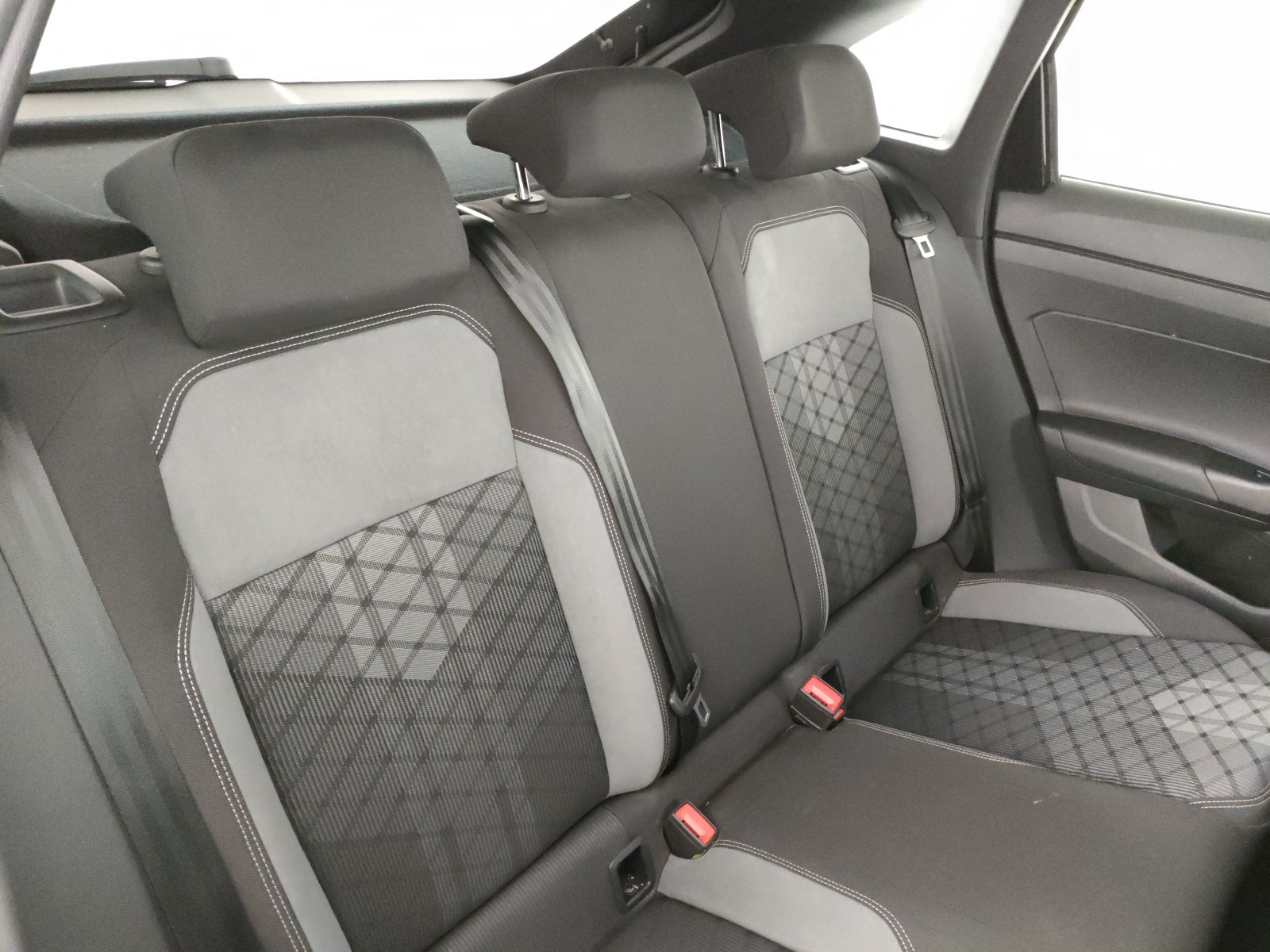 Volkswagen Taigo 1.0 tsi r-line 110cv dsg