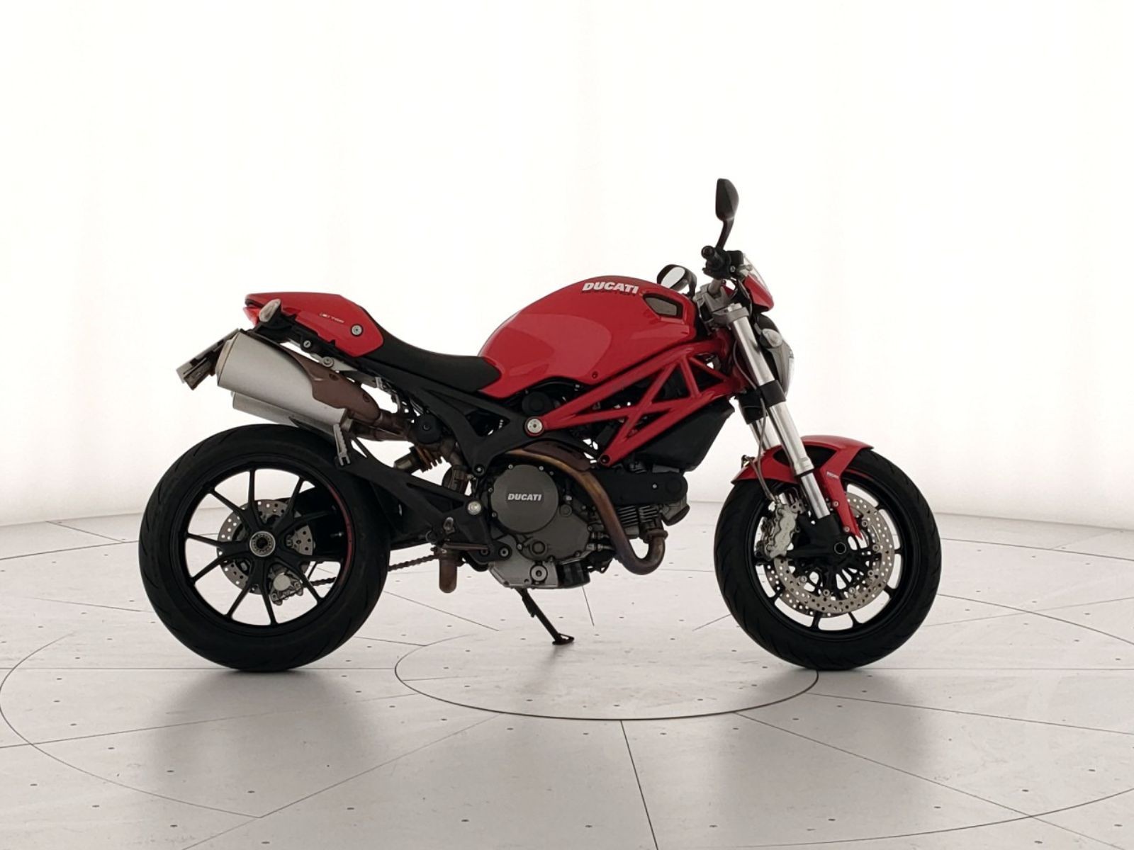 Ducati Monster 796