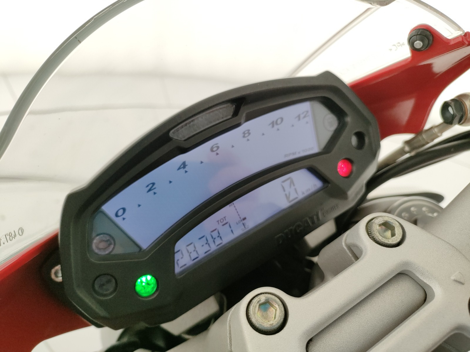 Ducati Monster 796 DUCATI MONSTER 796