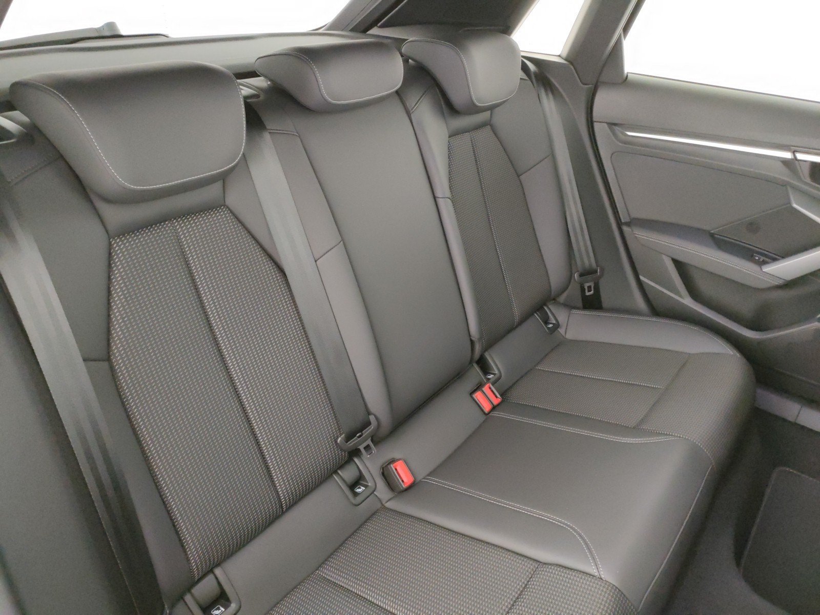 Audi A3 sportback 2.0 tdi s line edition 150cv s-tronic