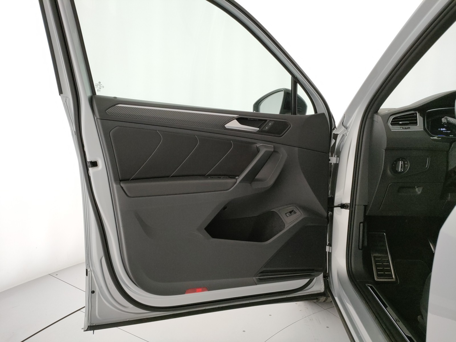 Volkswagen Tiguan 2.0 tdi r-line 150cv dsg