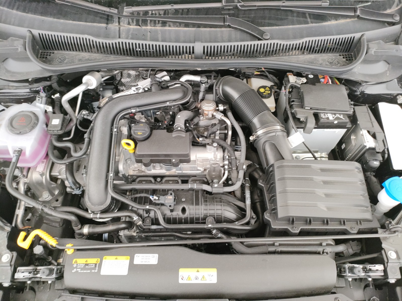 Volkswagen Taigo 1.0 tsi r-line plus 115cv