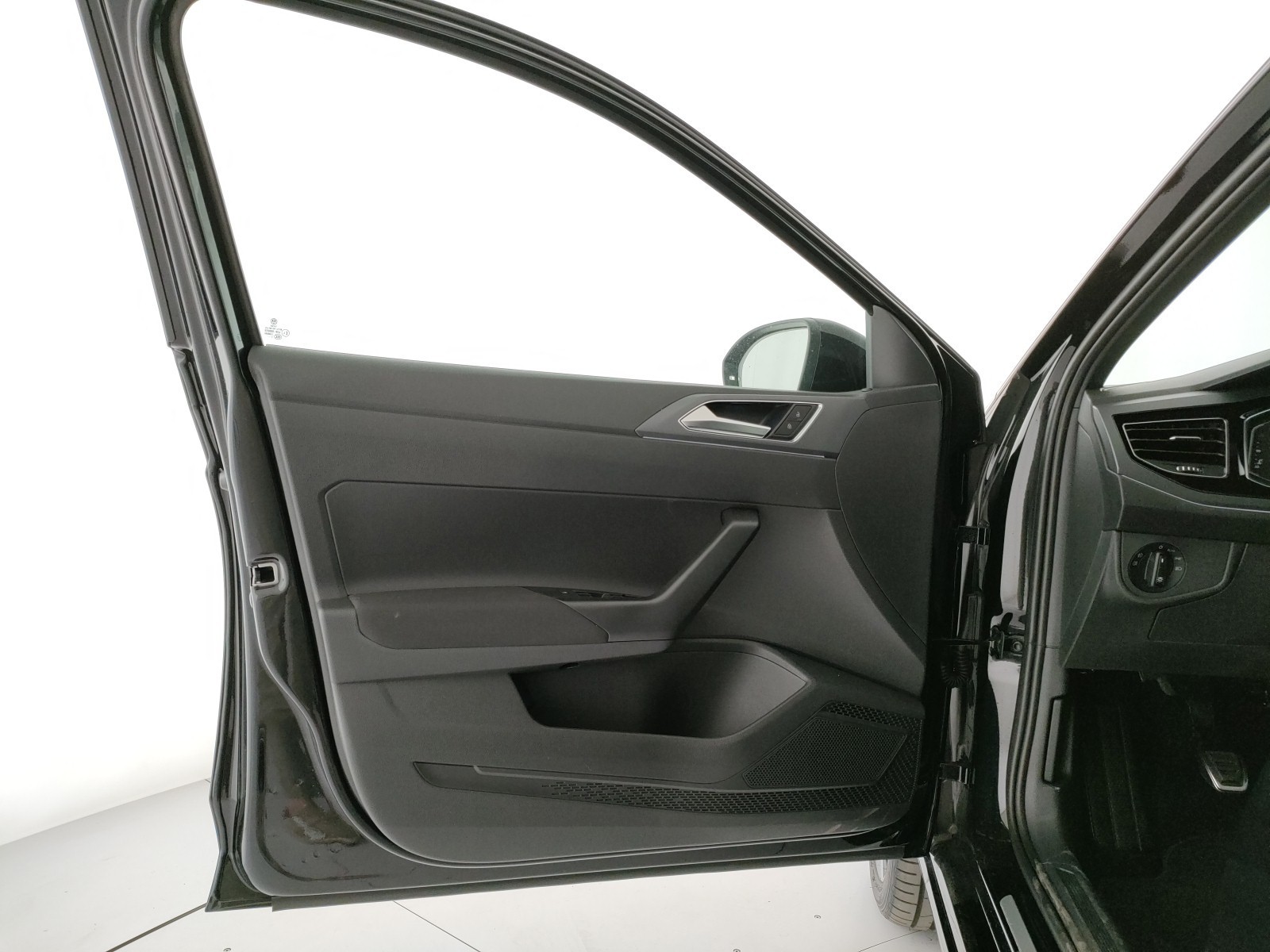 Volkswagen Taigo 1.0 tsi r-line plus 115cv