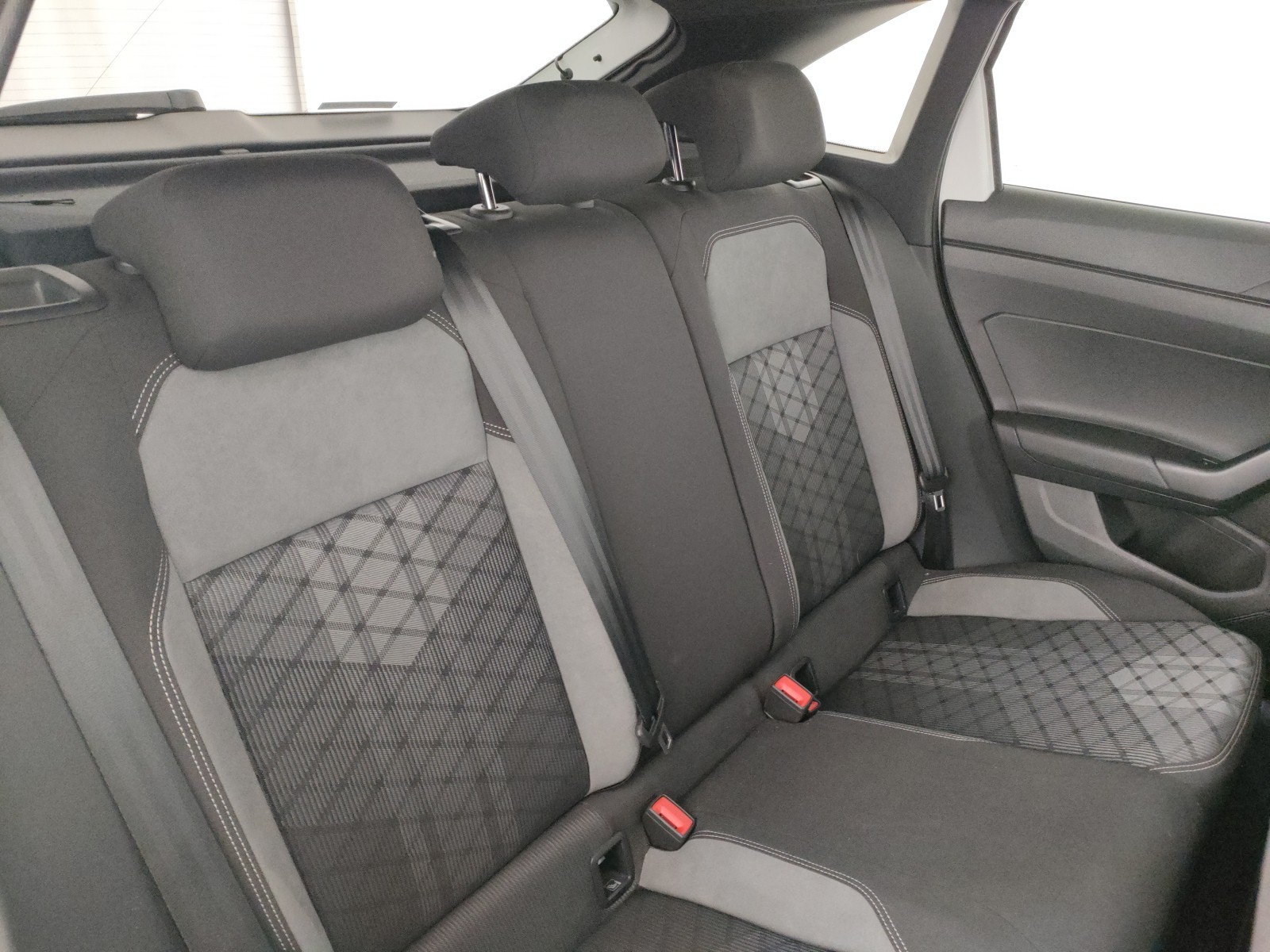 Volkswagen Taigo 1.5 tsi r-line 150cv dsg