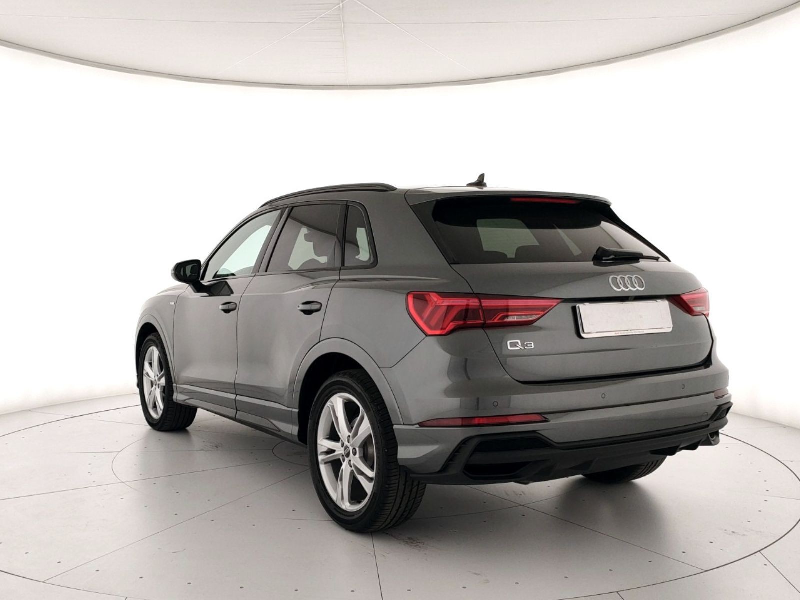 Audi Q3 35 2.0 tdi s line edition s-tronic