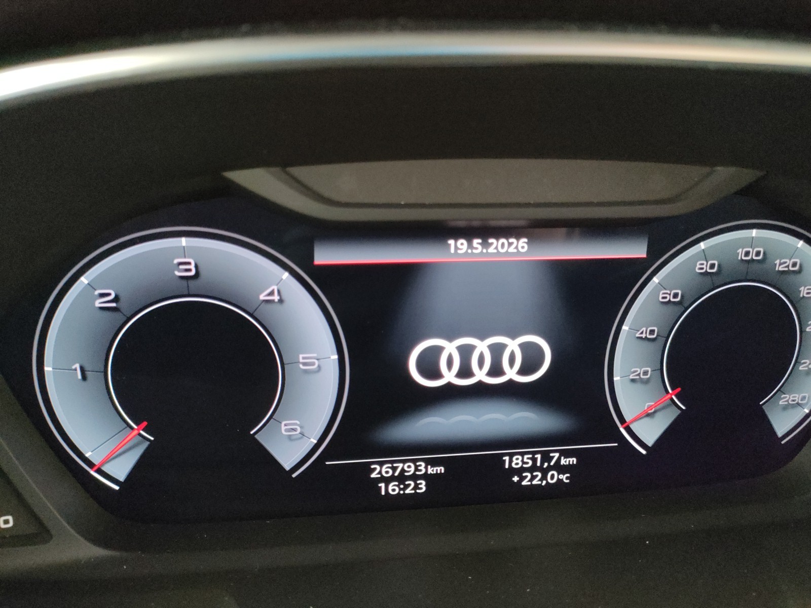Audi Q3 35 2.0 tdi s line edition s-tronic