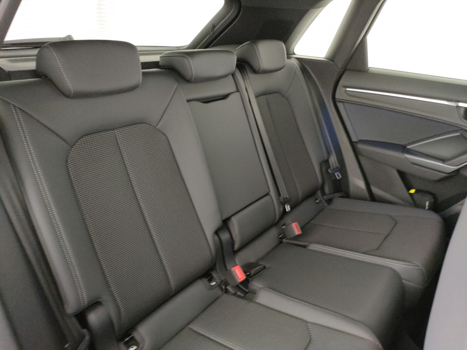 Audi Q3 35 2.0 tdi s line edition s-tronic