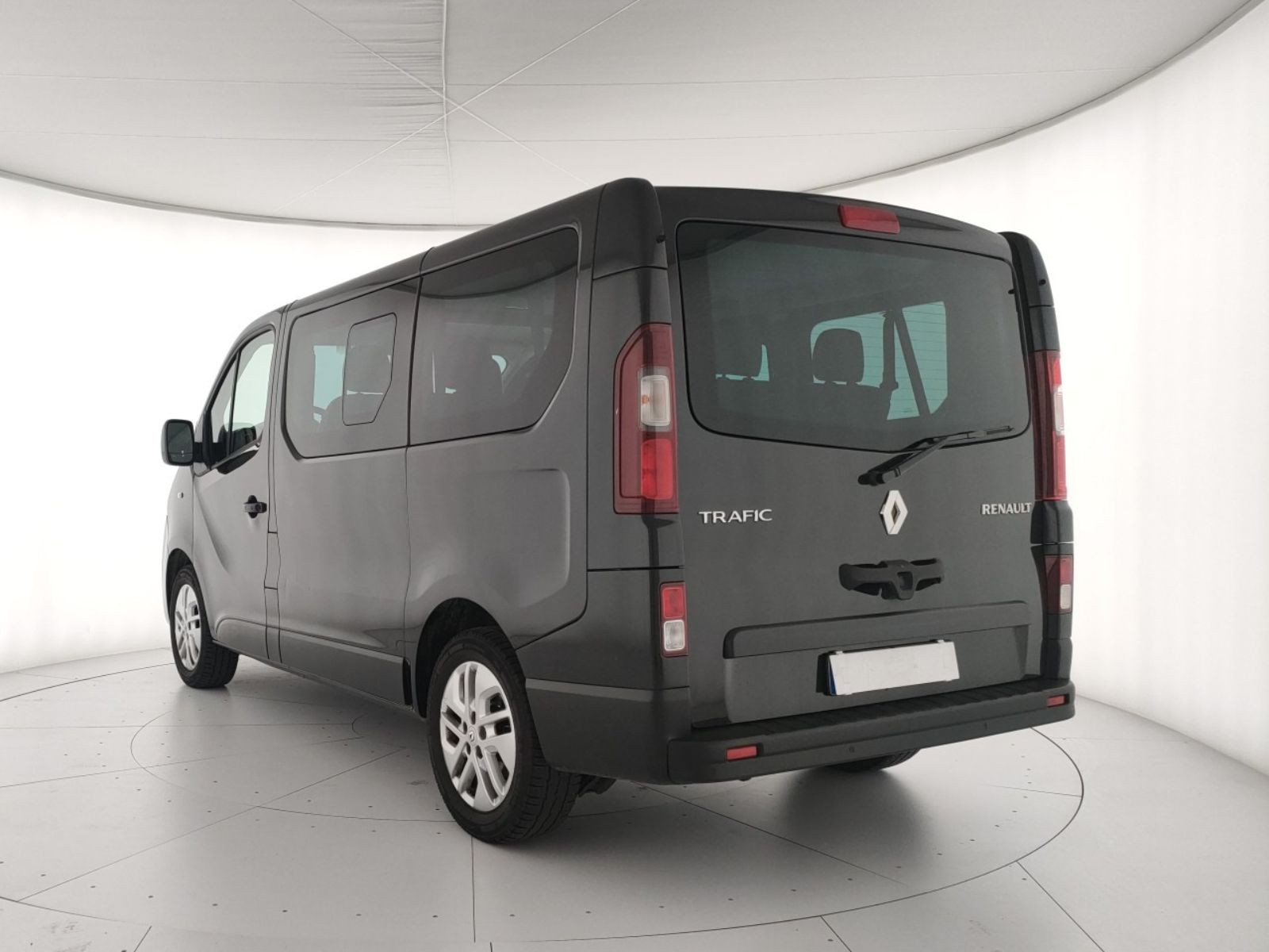Renault Trafic passenger t29 2.0 dci 120cv l1h1 intens e6d-temp