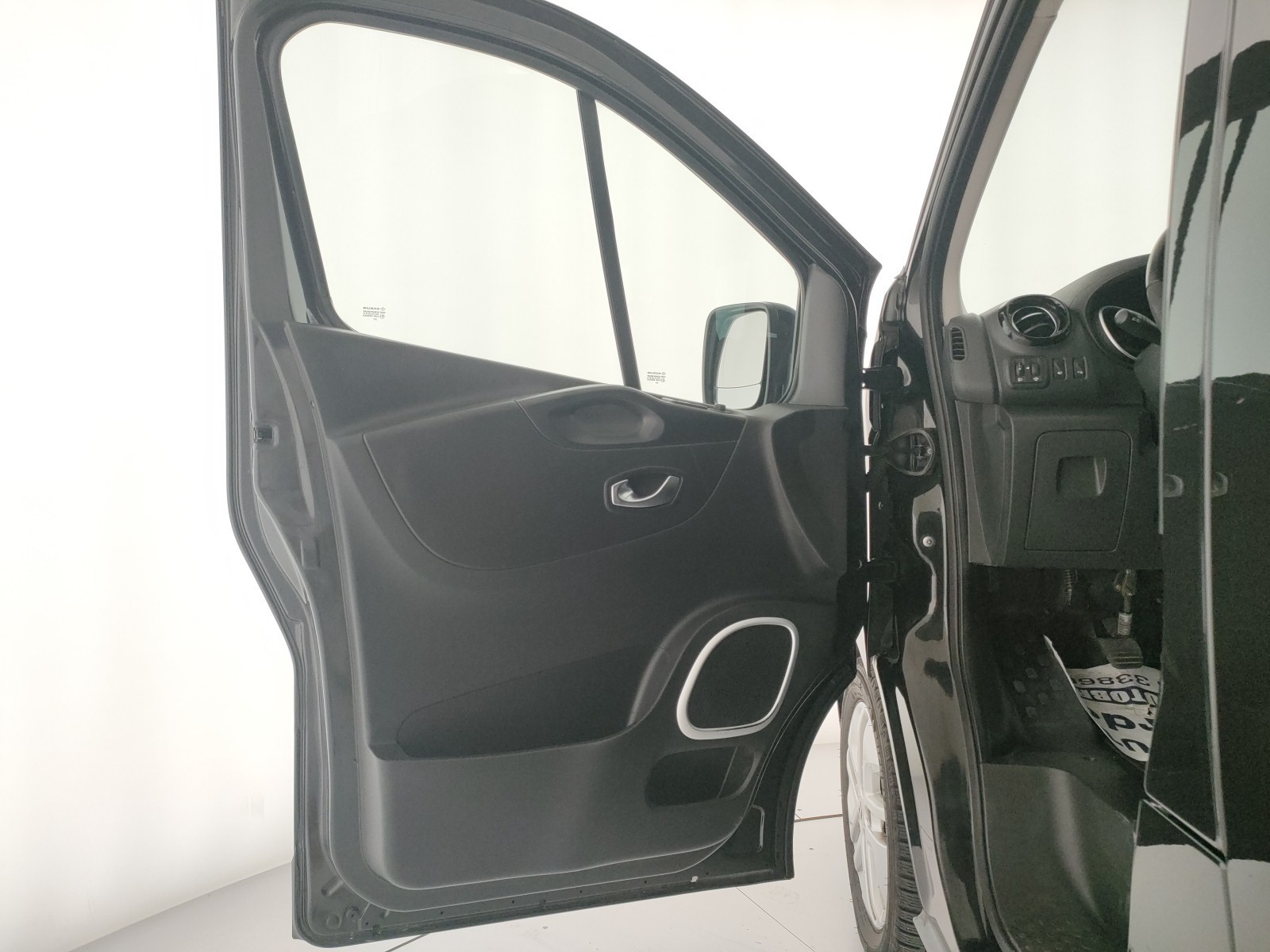 Renault Trafic passenger t29 2.0 dci 120cv l1h1 intens e6d-temp