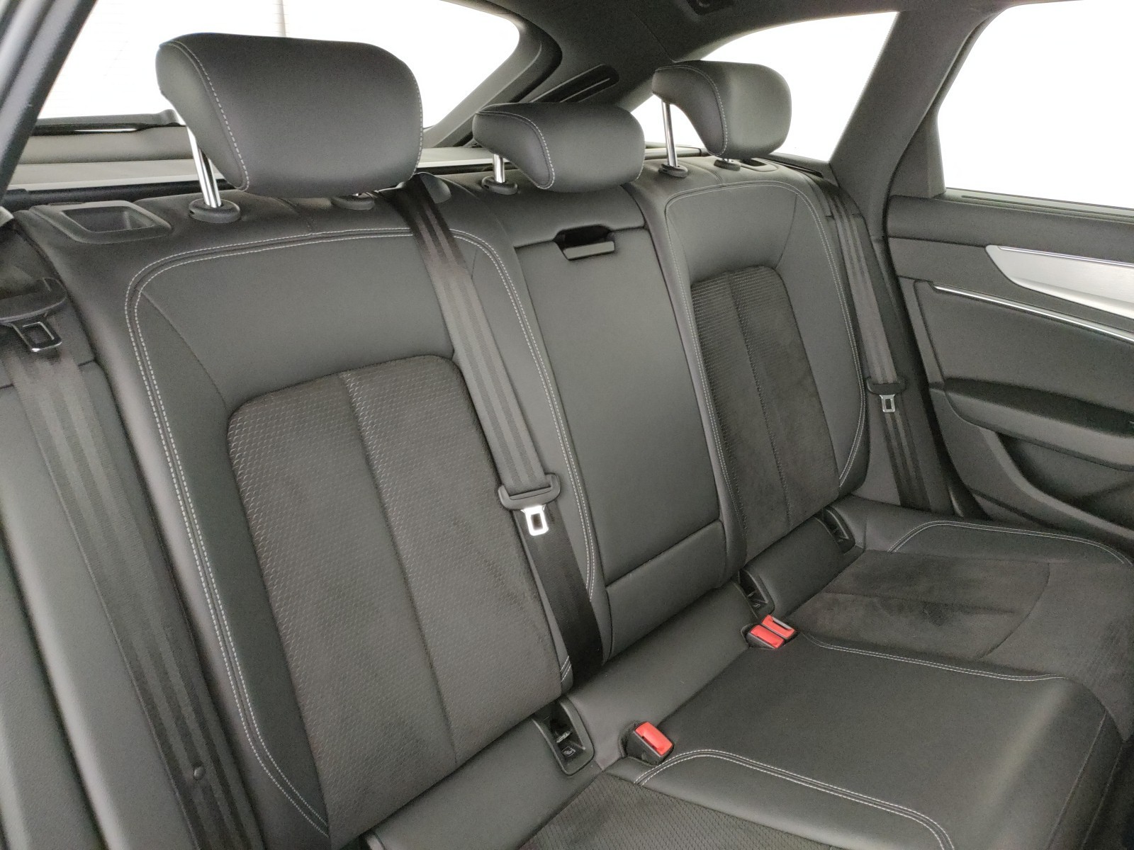 Audi S6 avant 3.0 tdi mhev sport attitude quattro 349cv tiptronic